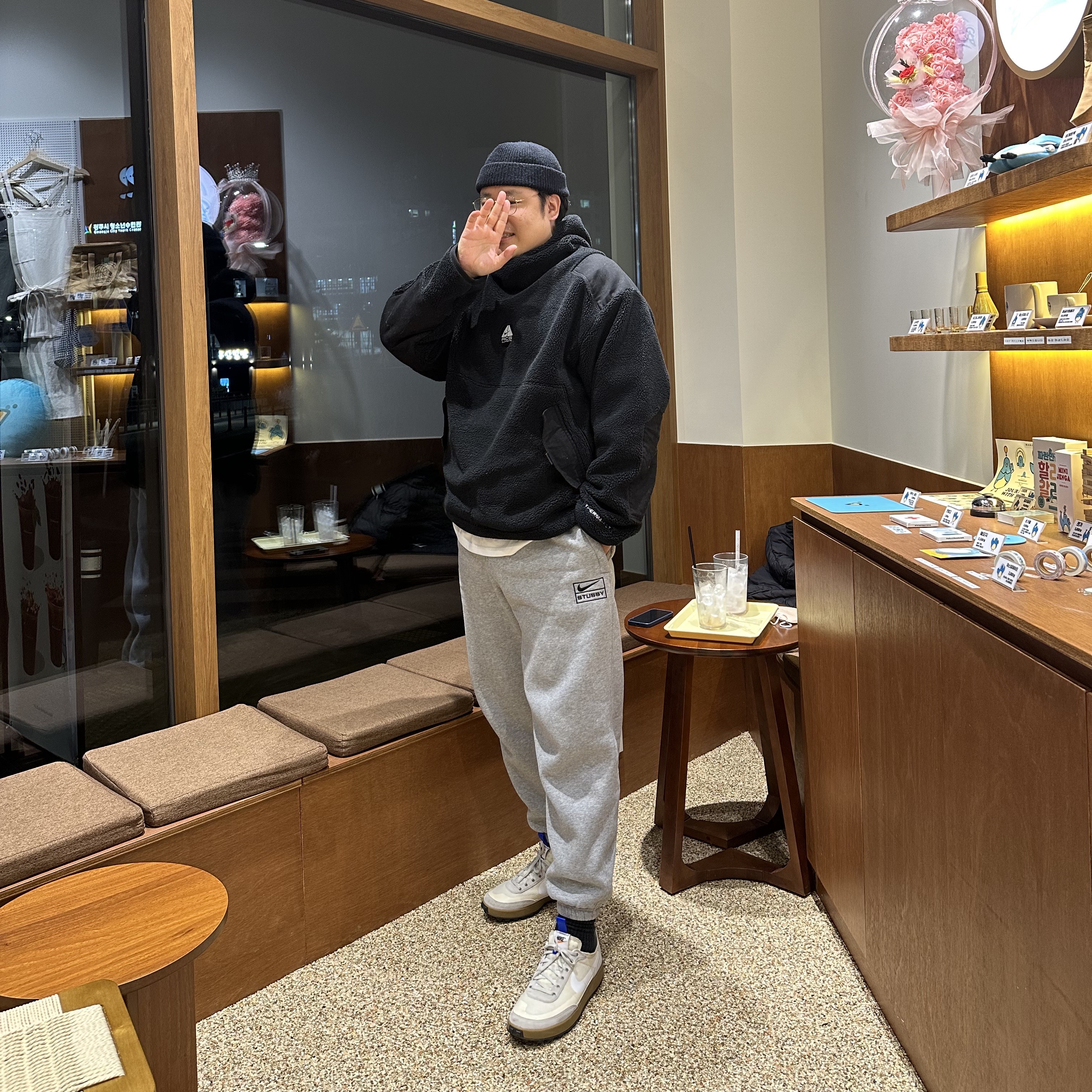 Supreme x Nike ACG Fleece Pullover Black - 22FW, Nike x Tom Sachs General Purpose Shoe Light Cream 착용 스타일