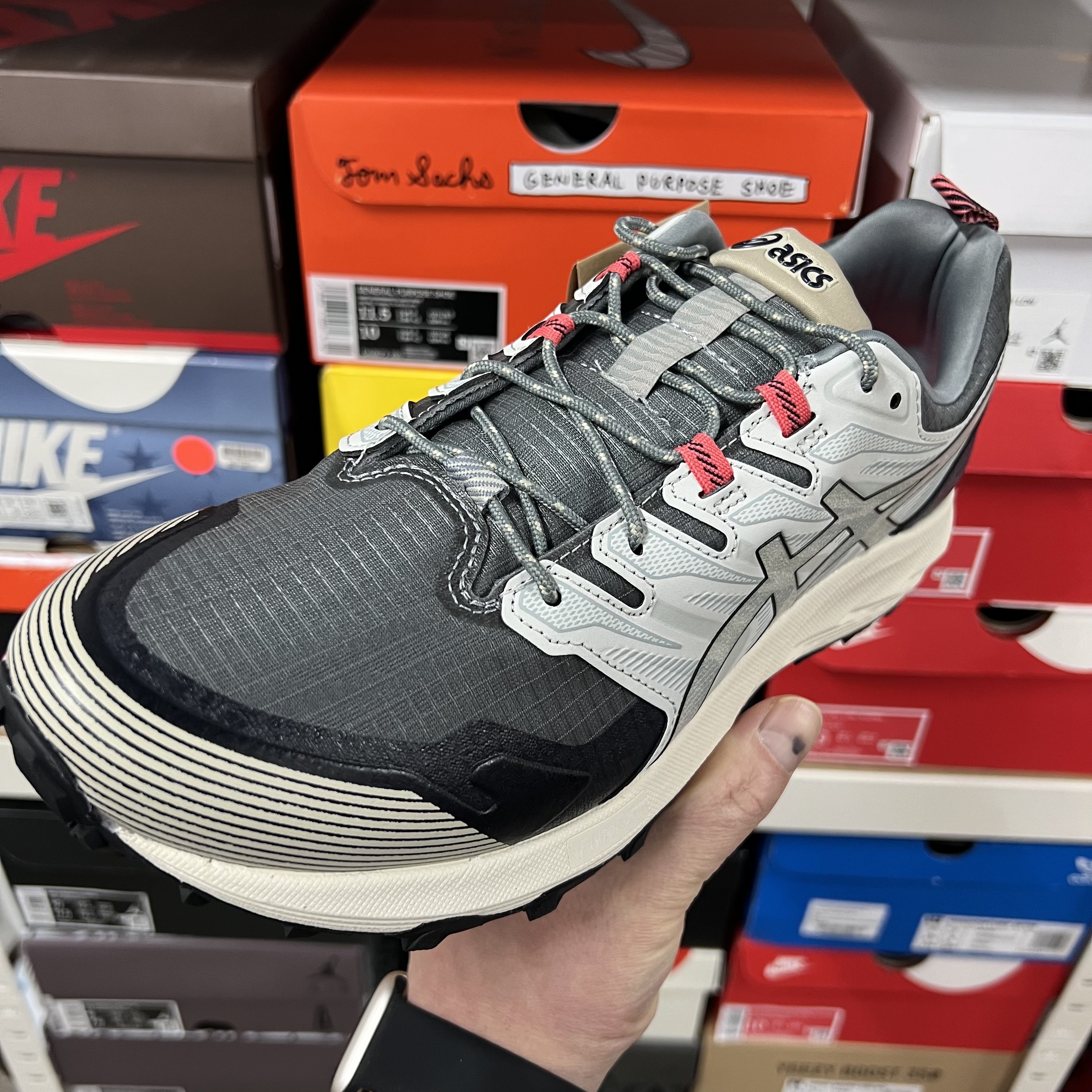 Asics Gel-Trabuco Terra Stone Grey 착용 스타일 - 1