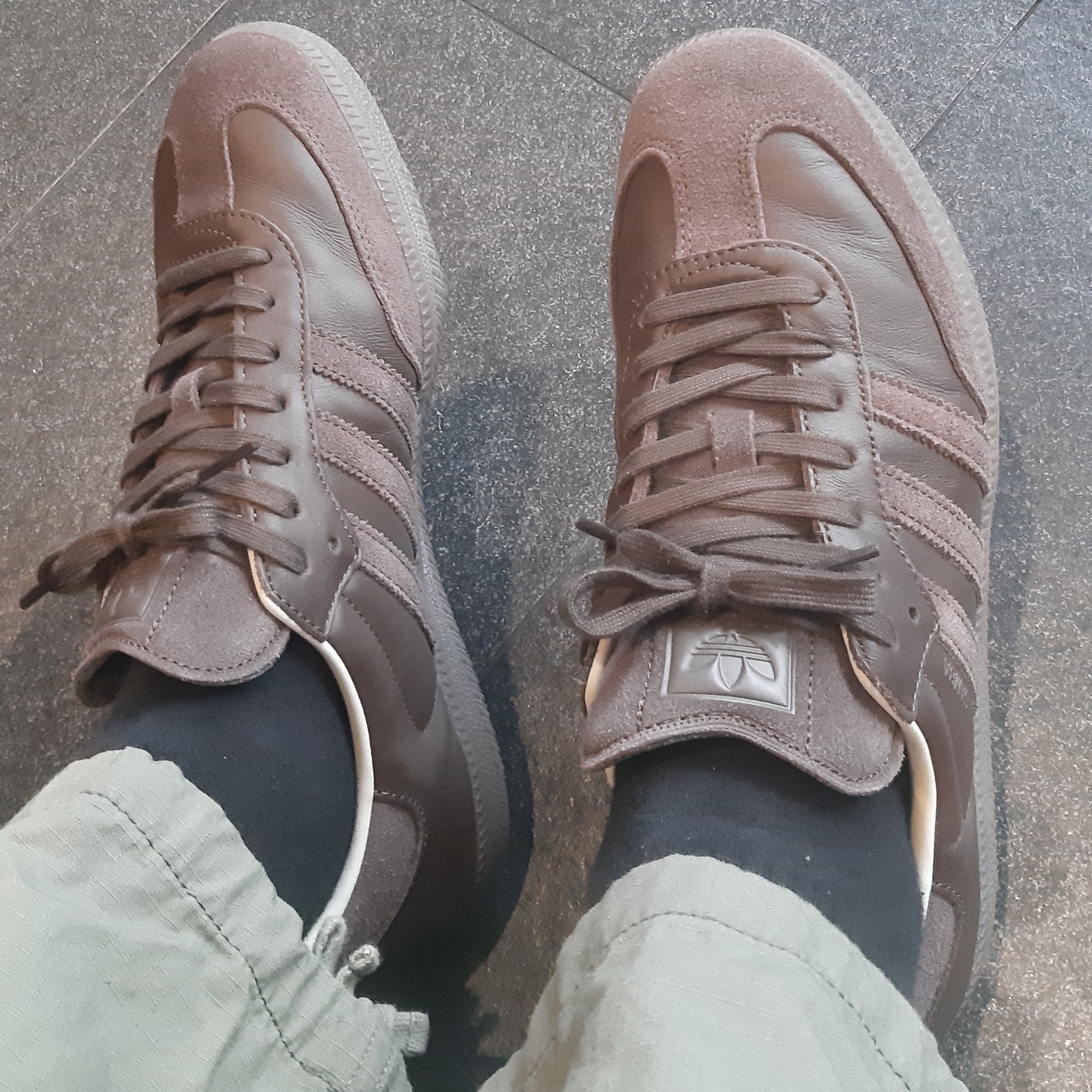 Adidas Samba Brown 착용 스타일