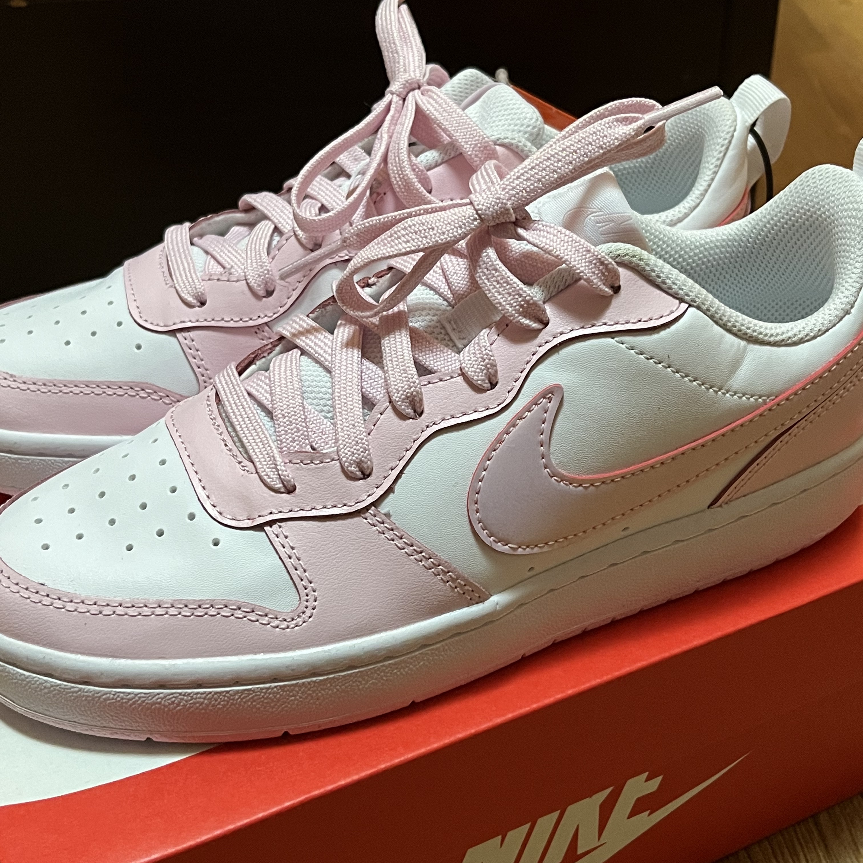 (GS) Nike Court Borough 2 SE White Pink Foam 착용 스타일