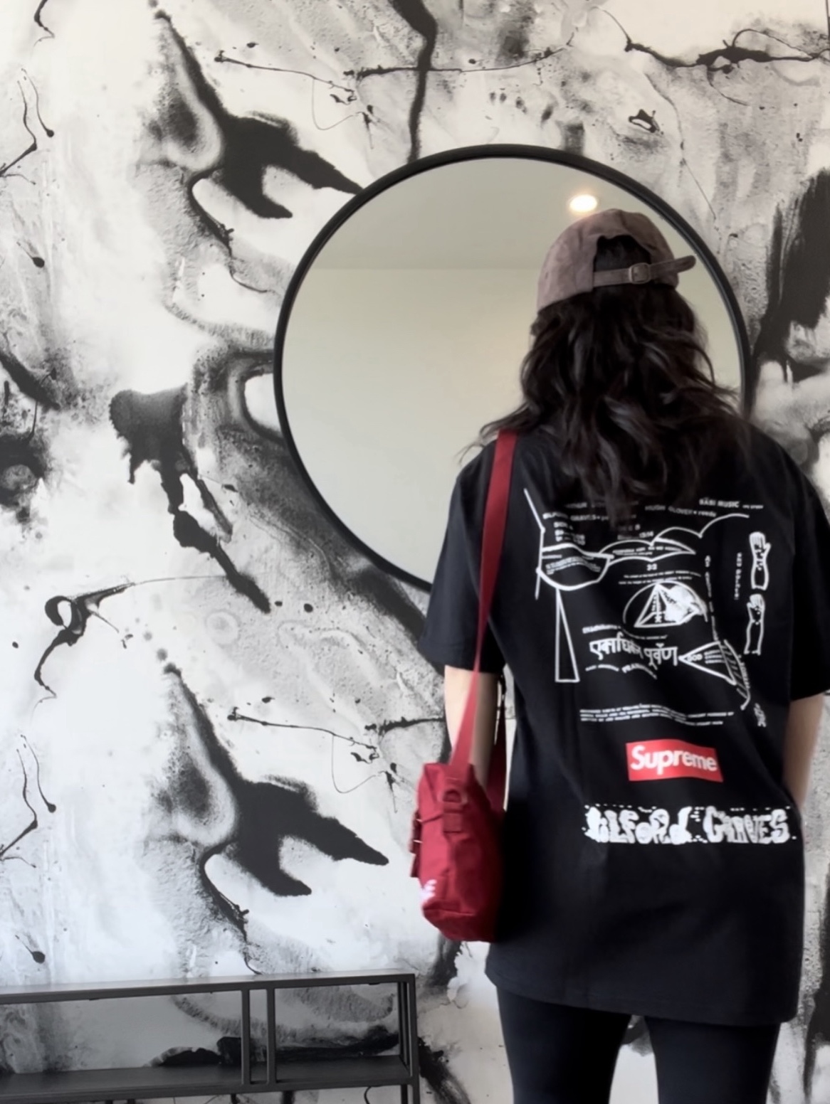 Supreme Field Side Bag Red - 23SS, Supreme Milford Graves T-Shirt Black - 22FW 착용 스타일 - 2