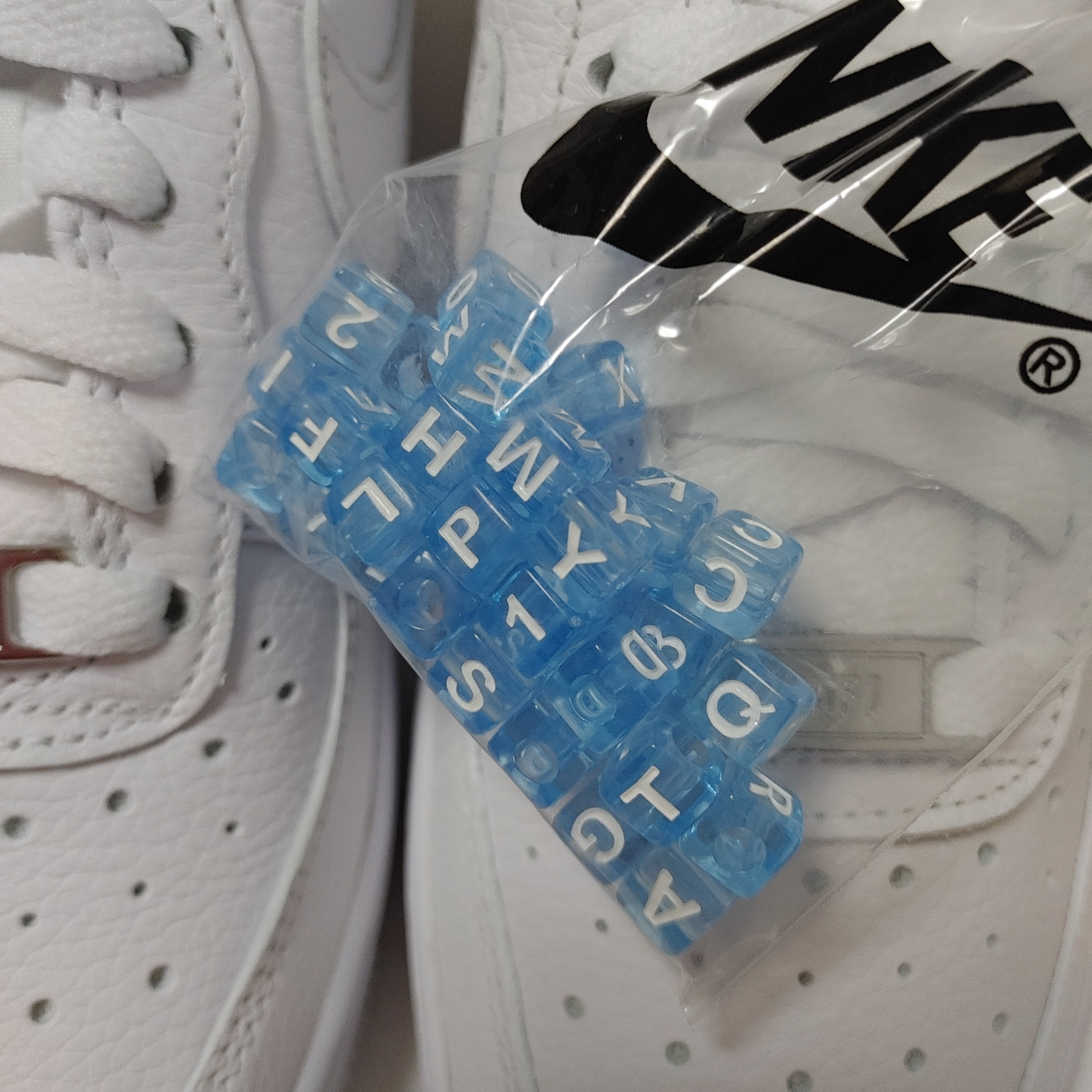 Nike x Drake Nocta Air Force 1 Low SP Certified Lover Boy White 착용 스타일 - 3