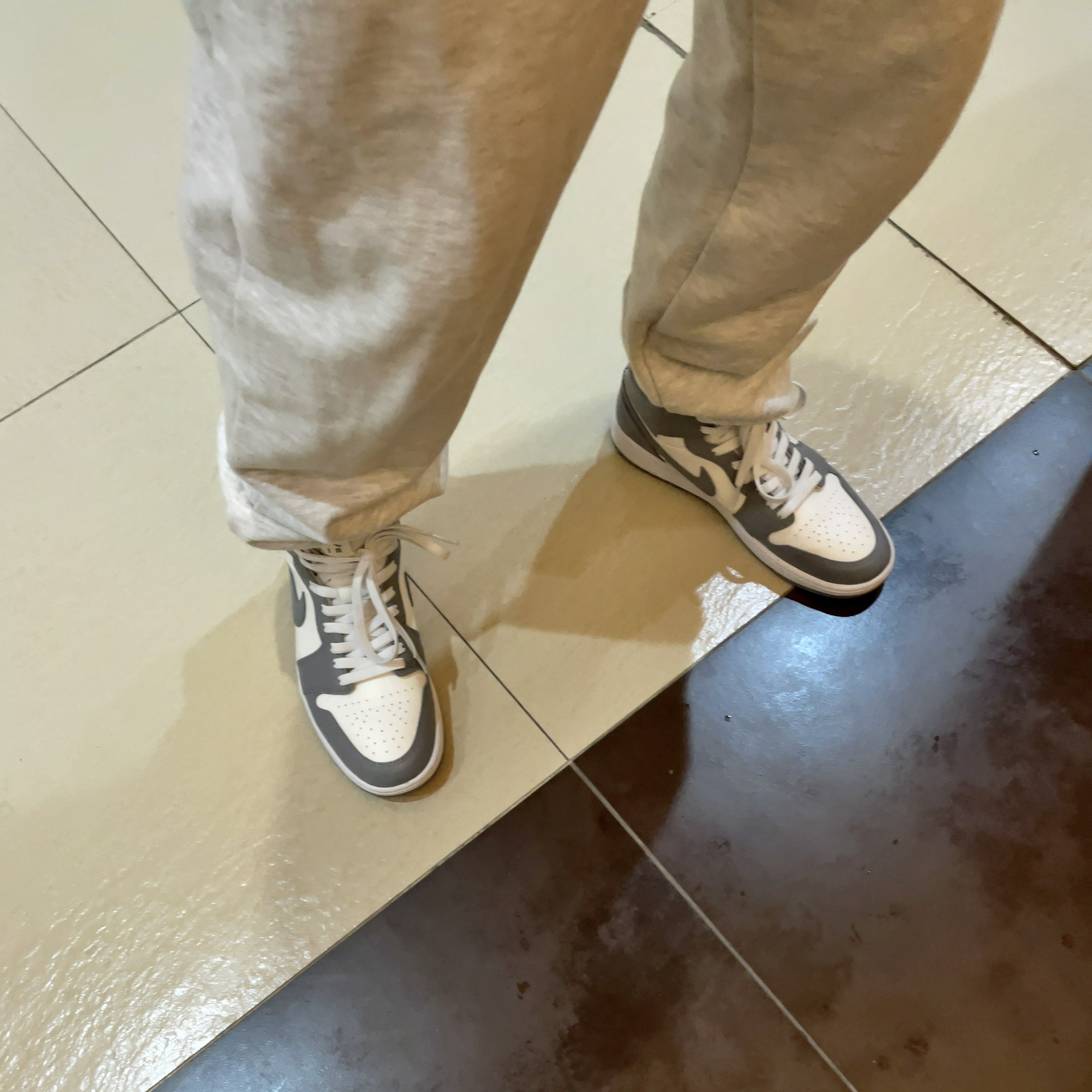 (W) Jordan 1 Mid Sail Stealth 착용 스타일 - 2