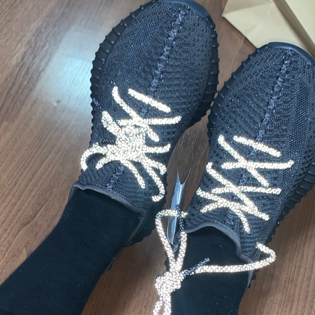 Adidas Yeezy 500 Salt, Adidas Yeezy Boost 350 V2 Black - Non-Reflective 착용 스타일 - 2