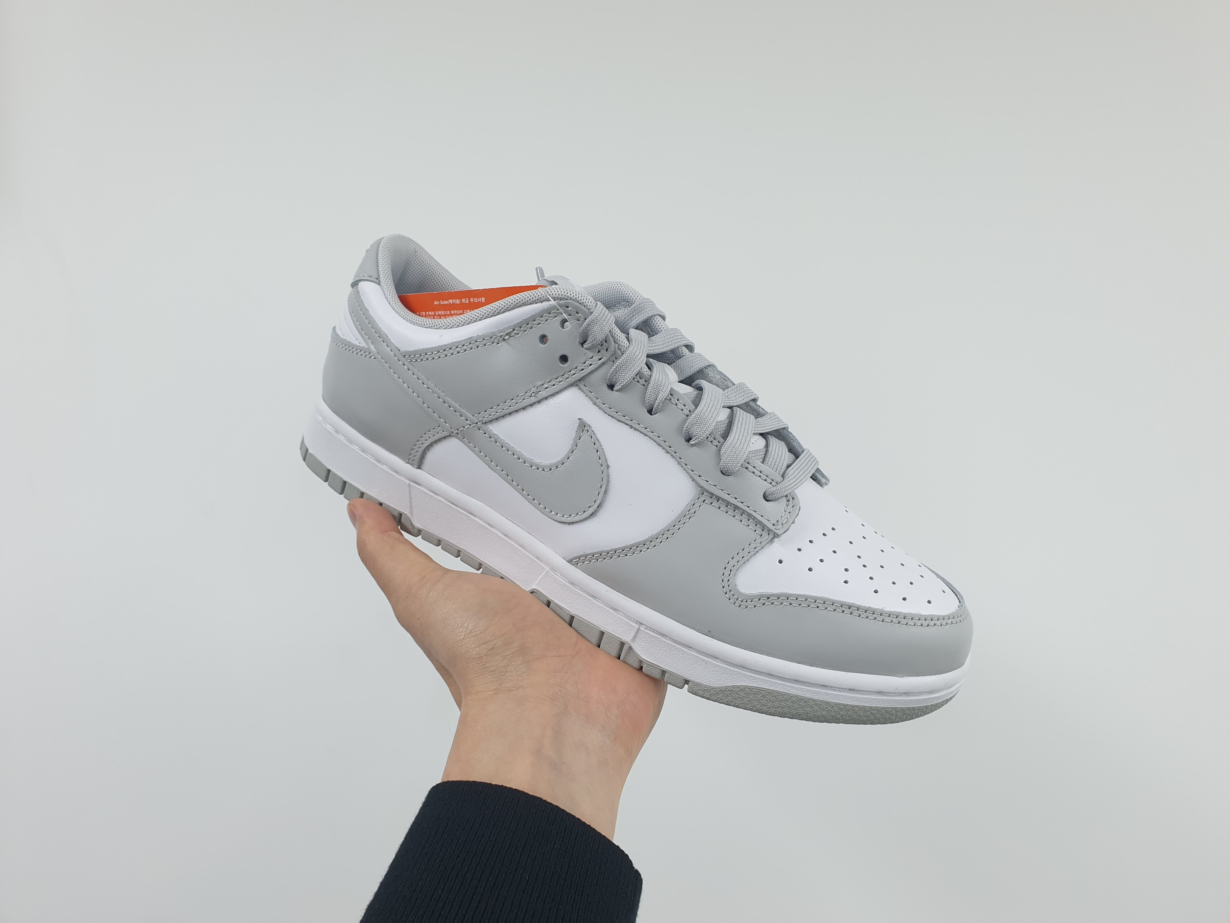 Nike Dunk Low Retro Grey Fog 착용 스타일 - 1