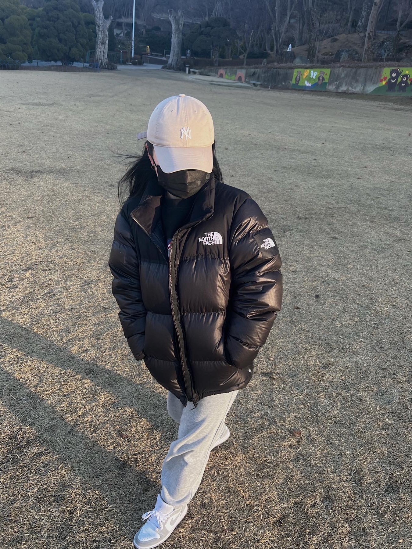 (W) Jordan 1 Low White Wolf Grey 착용 스타일 - 2
