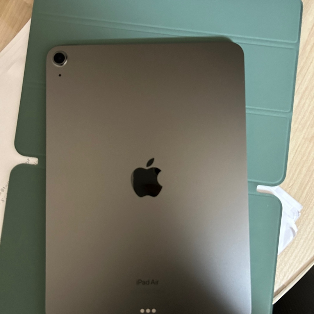 Apple iPad Air 5th Gen Wifi 64GB Space Gray (Korean Ver.) 착용 스타일