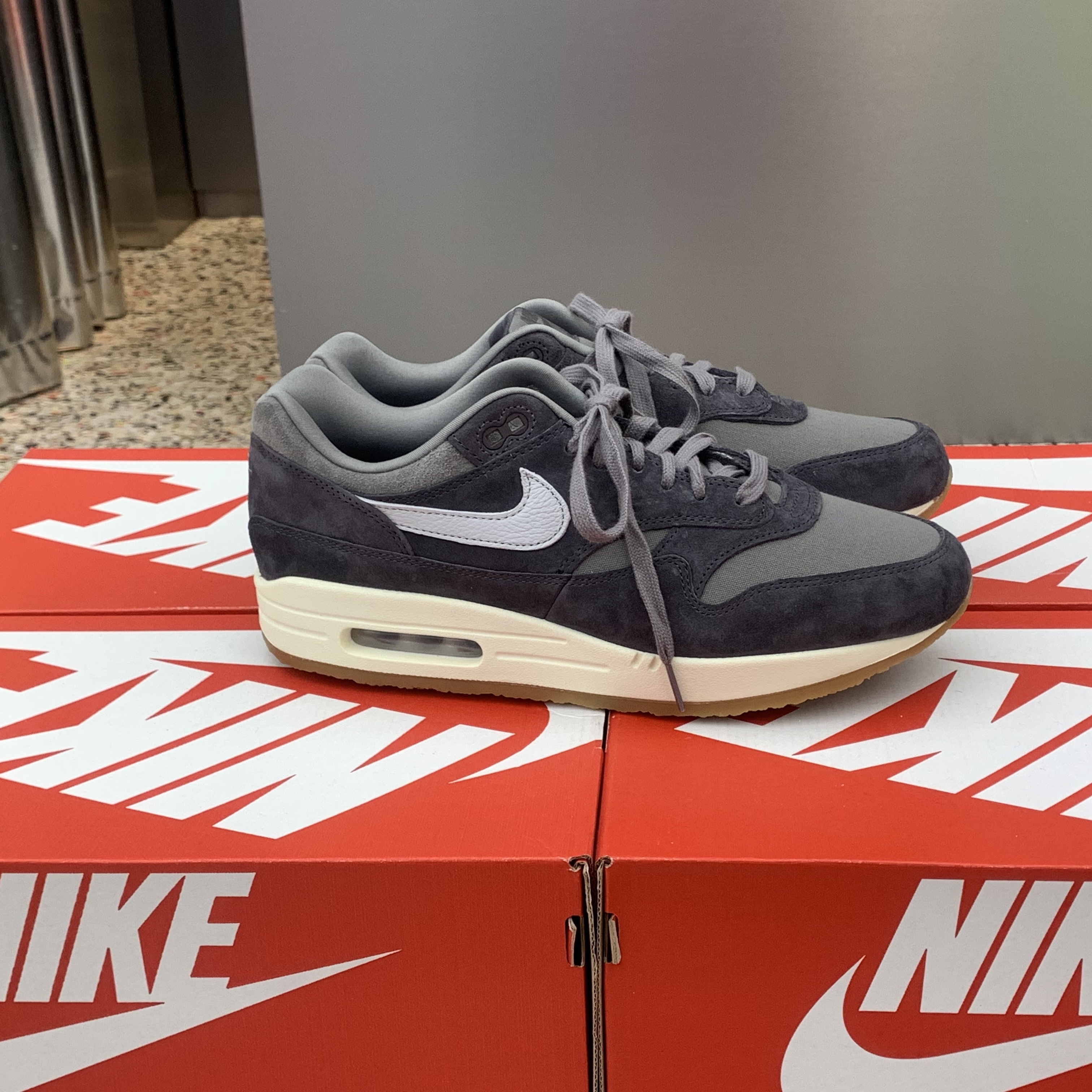 Nike Air Max 1 Crepe 착용 스타일 - 1