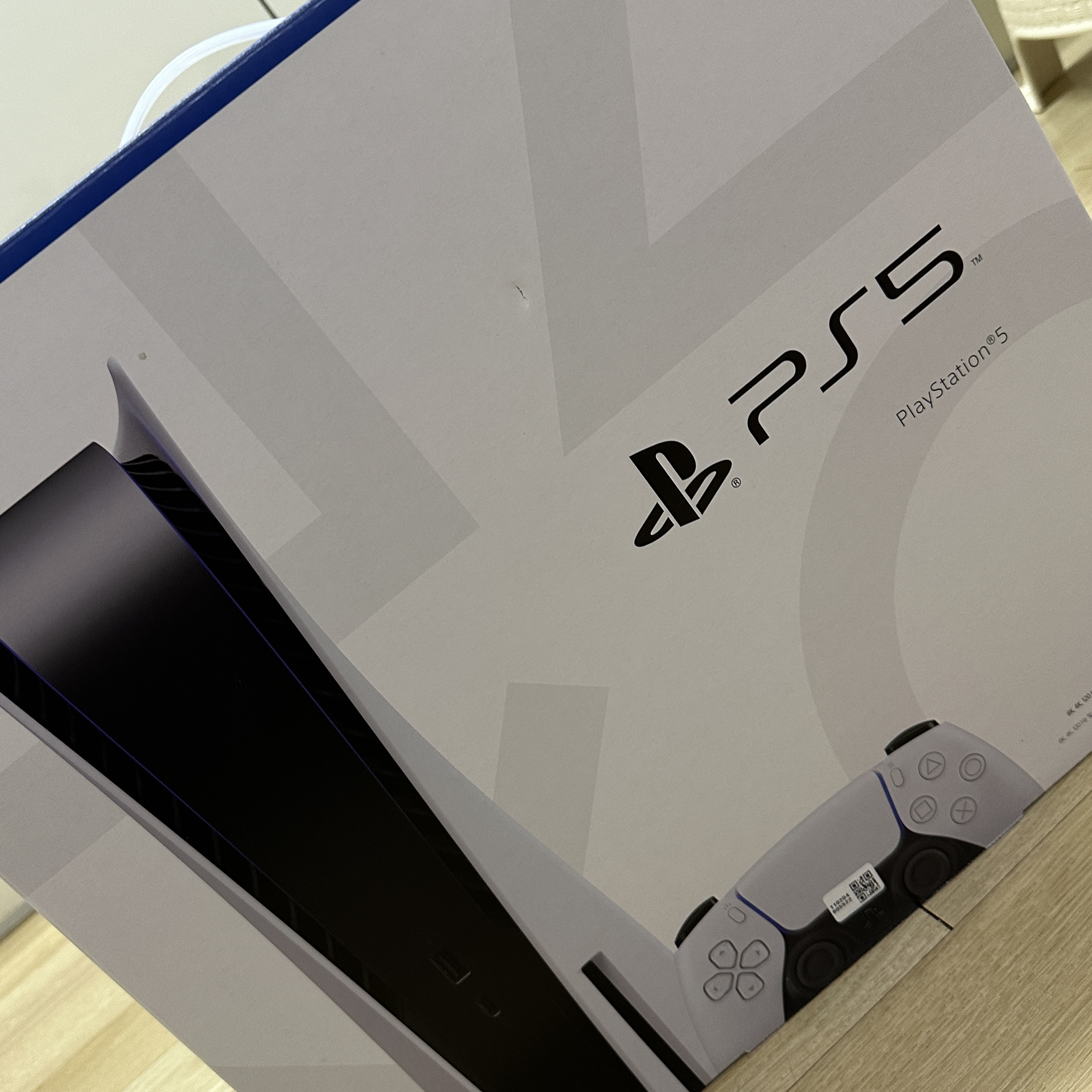 Playstation 5 Blu-ray Edition (SIEK 220V) 착용 스타일
