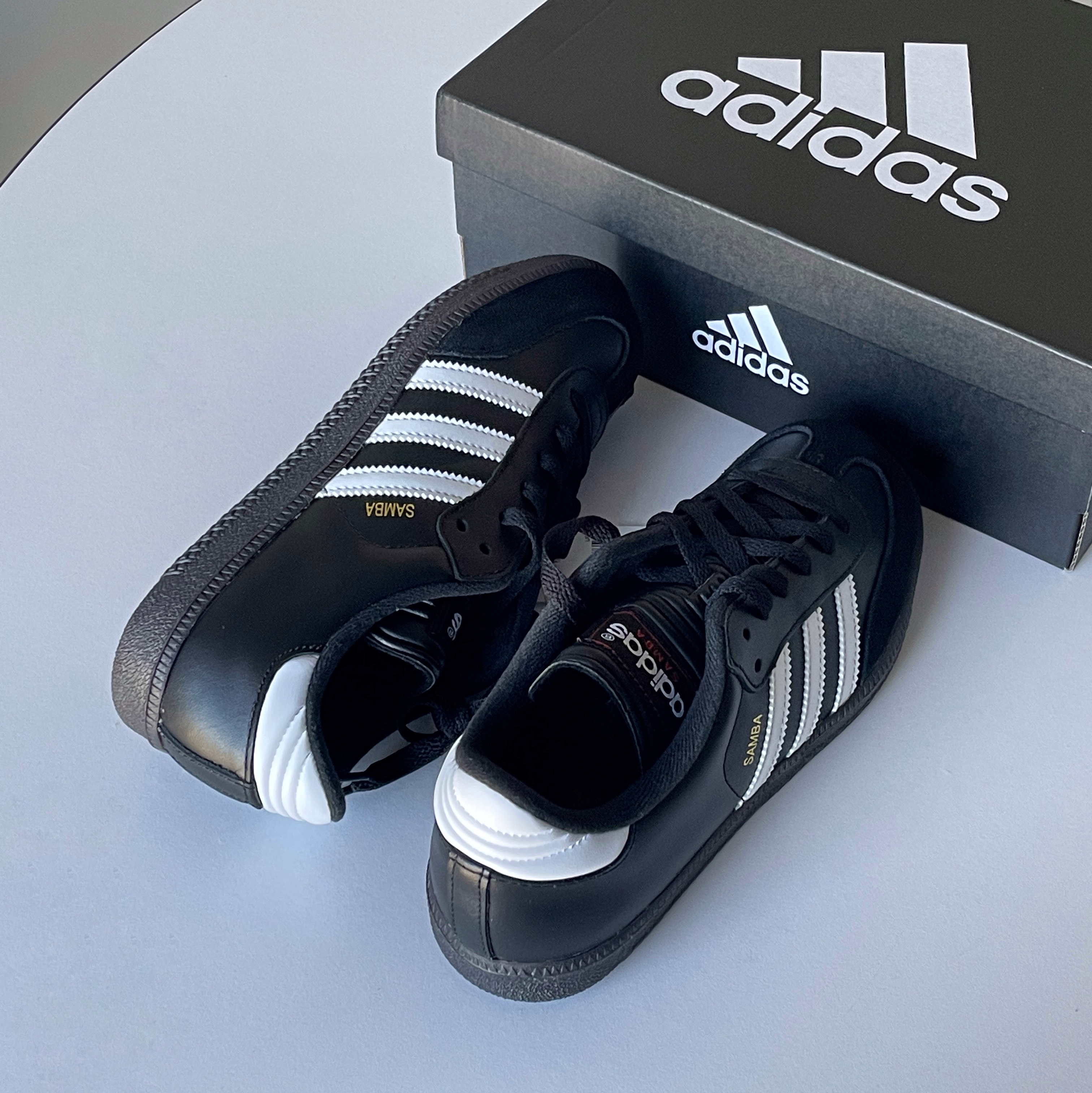 (J) Adidas Samba Classic Core Black 착용 스타일