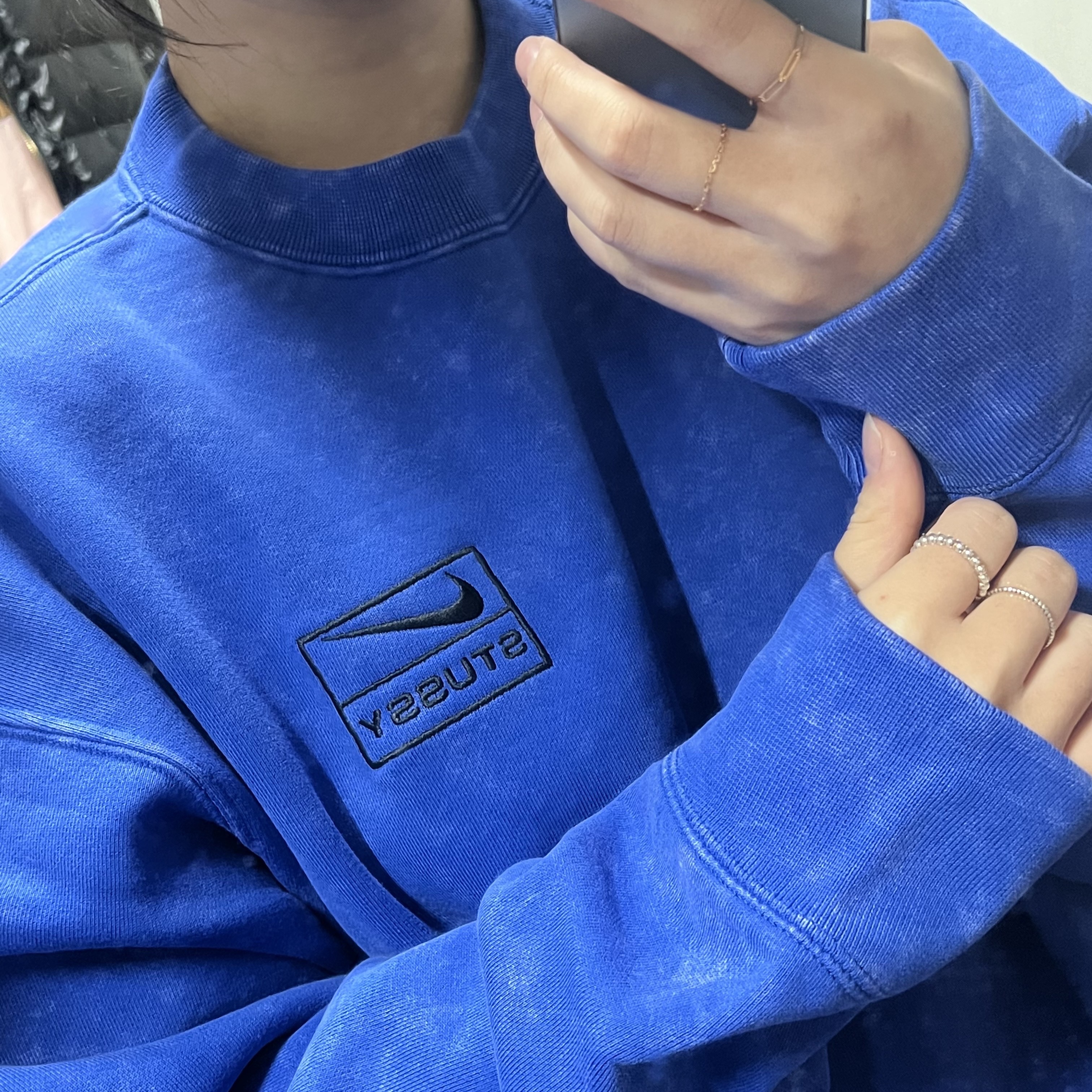 Nike x Stussy NRG Acid Washed Crewneck Game Royal (DR4024-480) 착용 스타일