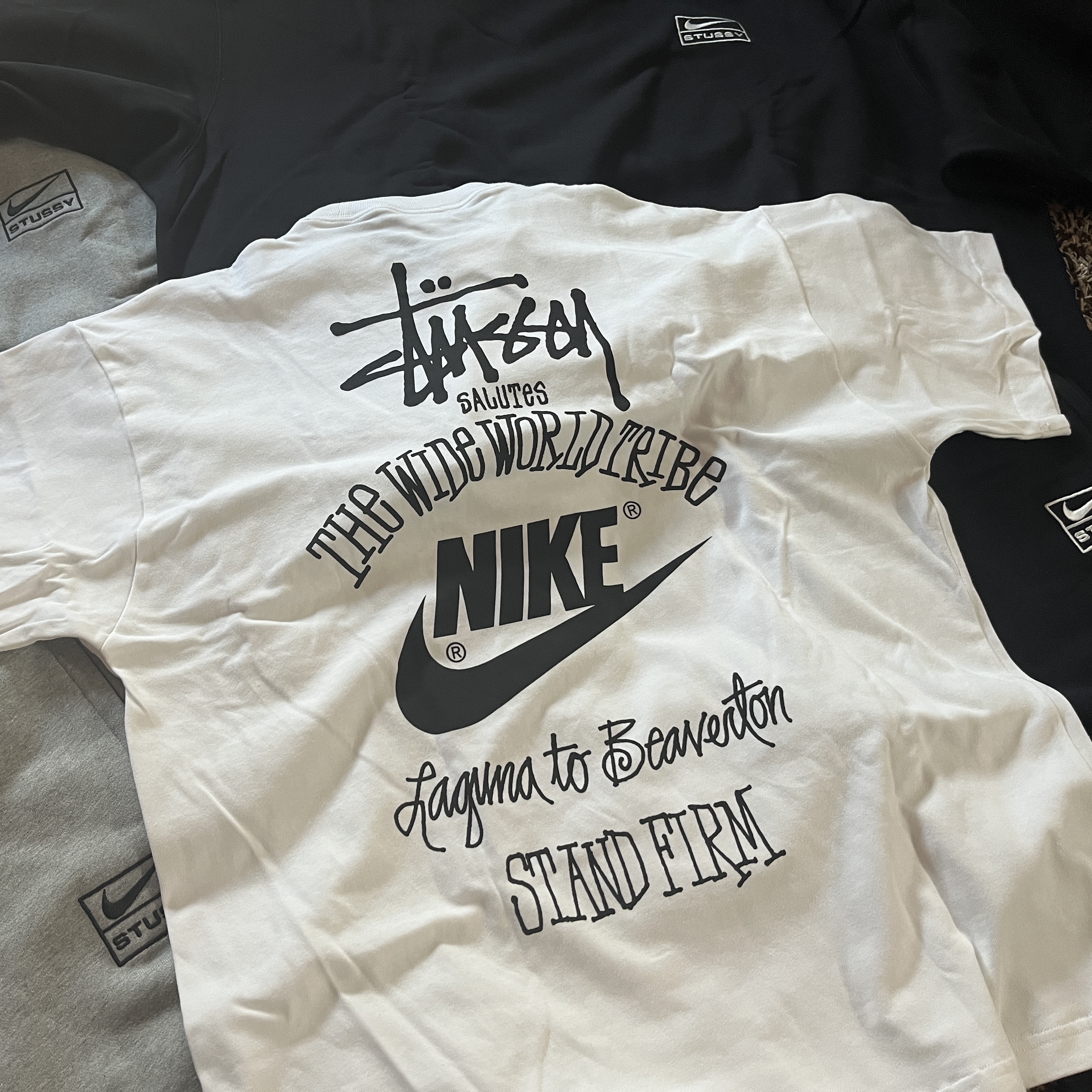 Nike x Stussy NRG Washed Fleece Crewneck Black (DO5310-010), Nike x Stussy NRG Washed Fleece Pants Black (DO5296-010) 착용 스타일 - 1