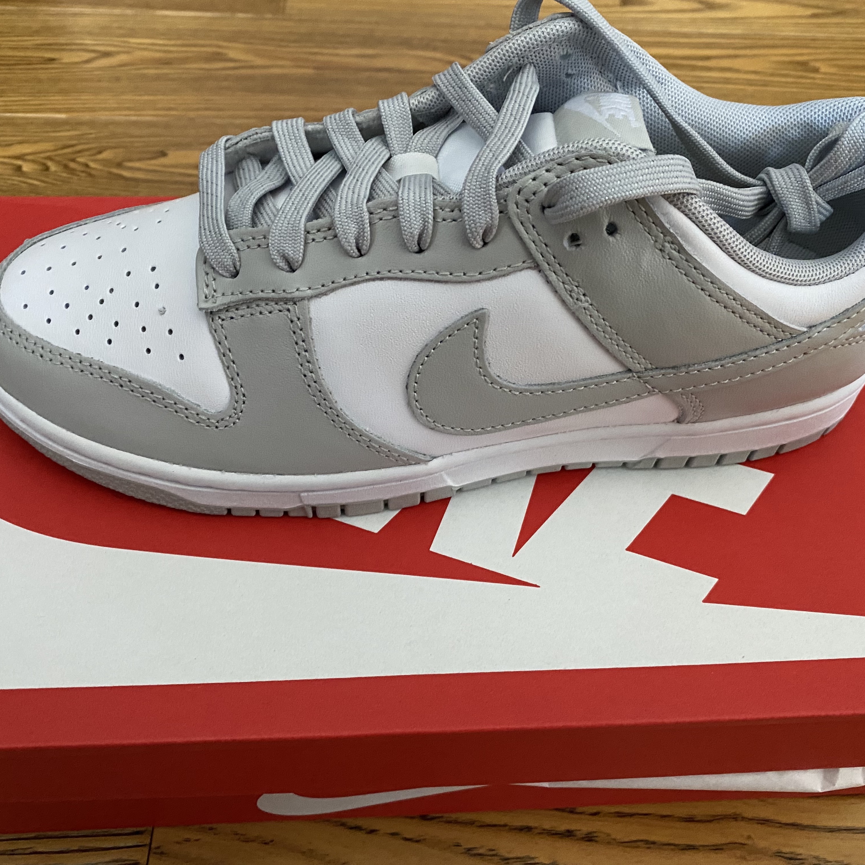 Nike Dunk Low Retro Grey Fog 착용 스타일