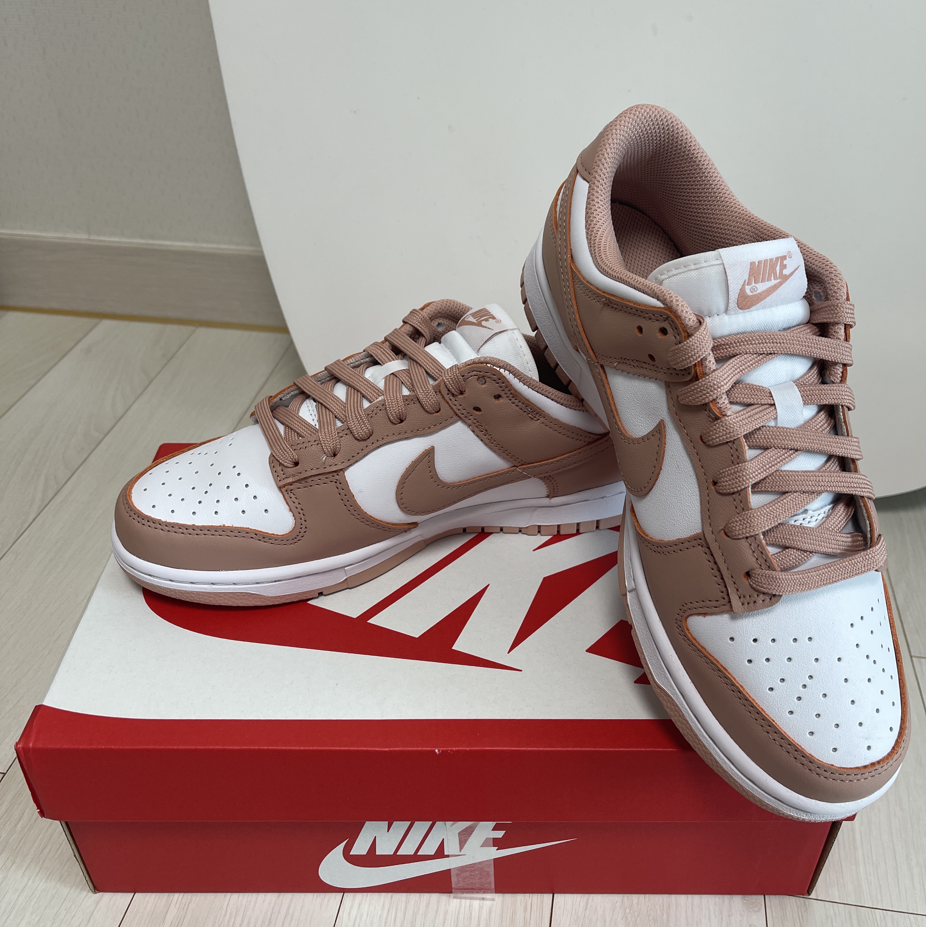 (W) Nike Dunk Low Rose Whisper 착용 스타일 - 2