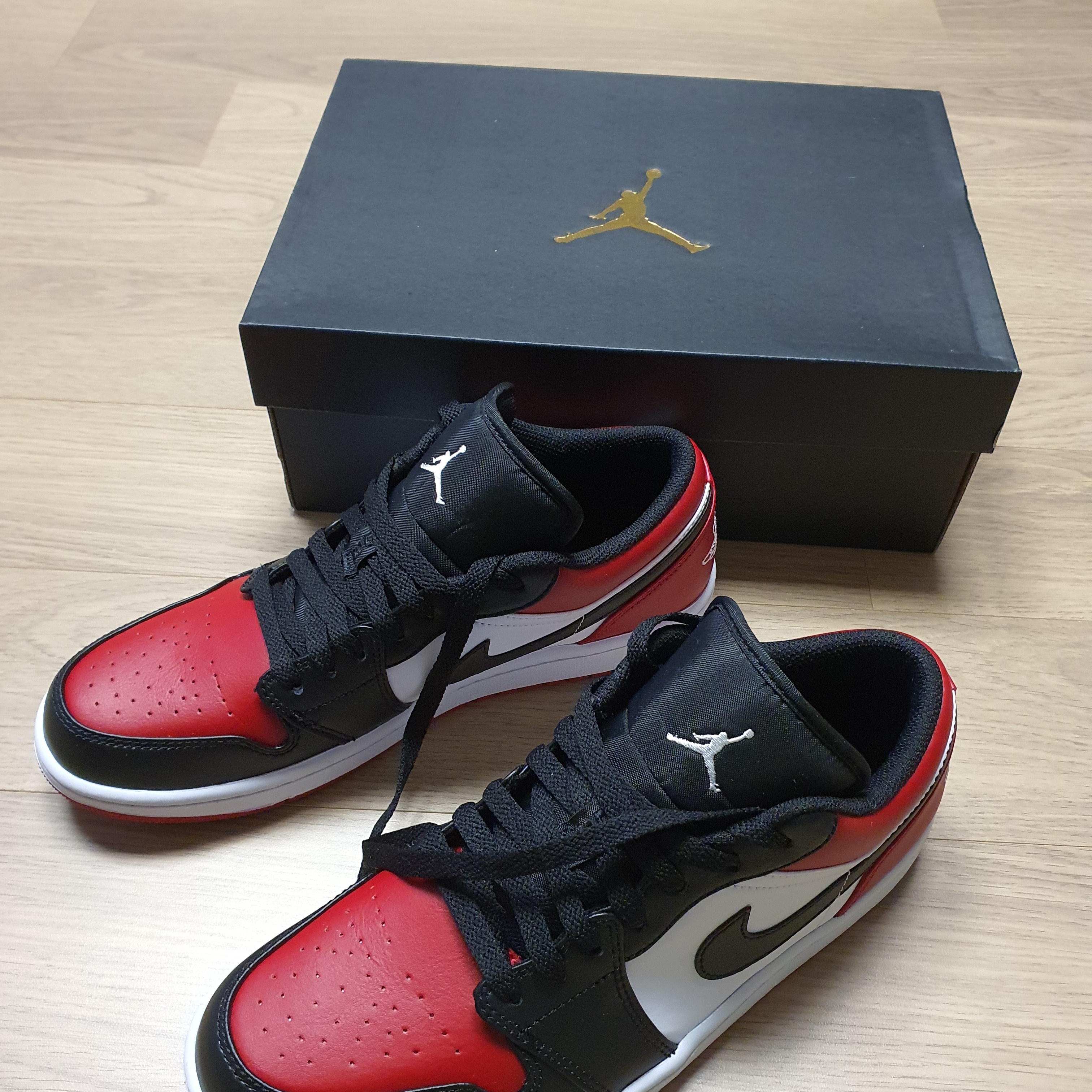 Jordan 1 Low Bred Toe 착용 스타일 - 2