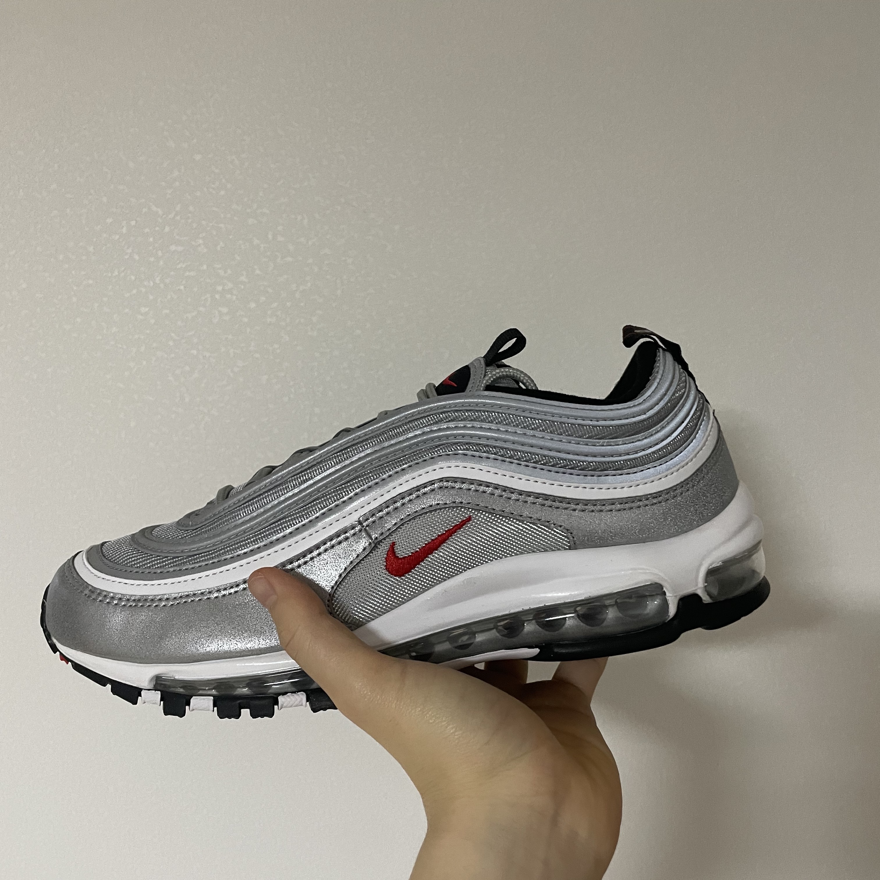Nike Air Max 97 OG Silver Bullet 2022 착용 스타일
