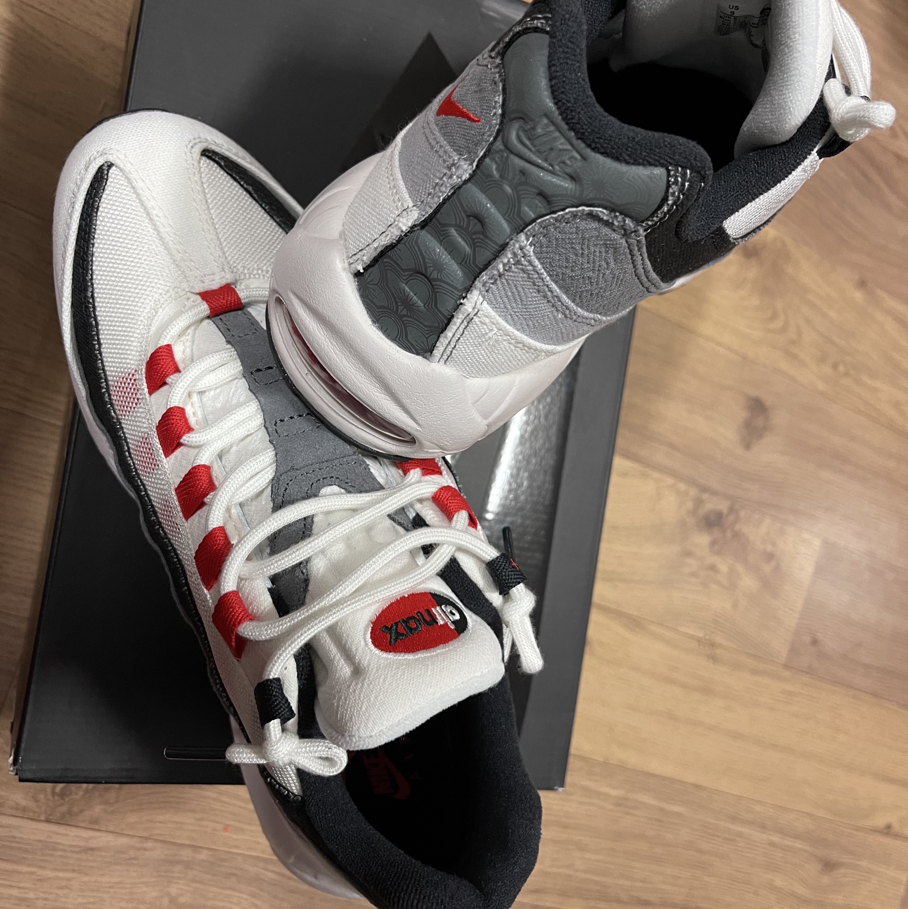 Nike Air Max 95 QS Smoke Grey 착용 스타일 - 5