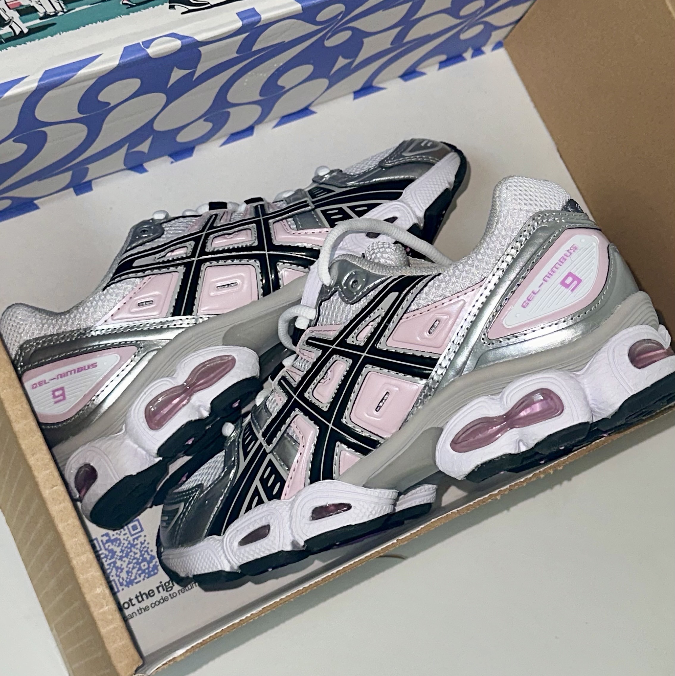 (W) Asics Gel-Nimbus 9 White Black 착용 스타일