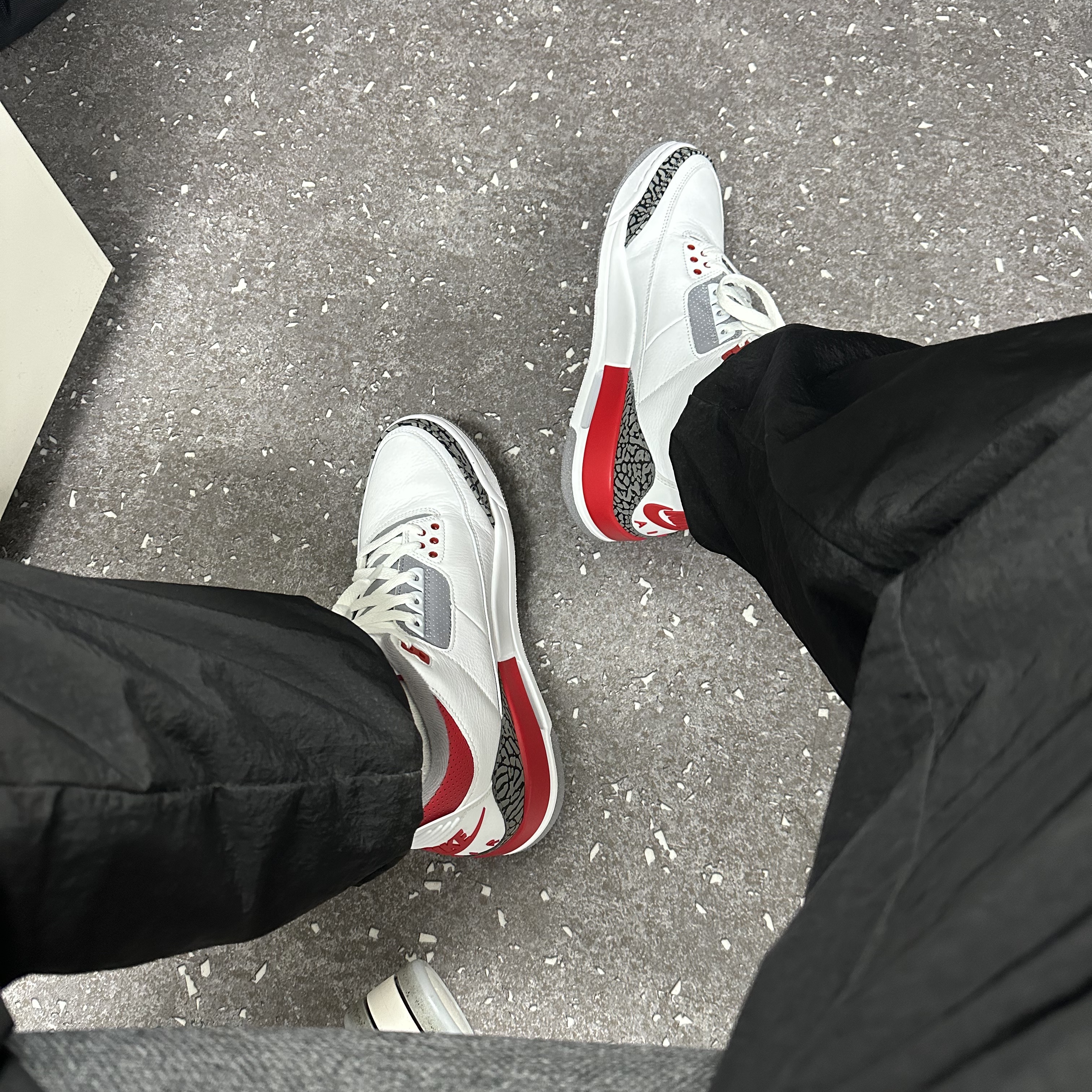 Jordan 3 Retro Fire Red 2022 착용 스타일 - 1