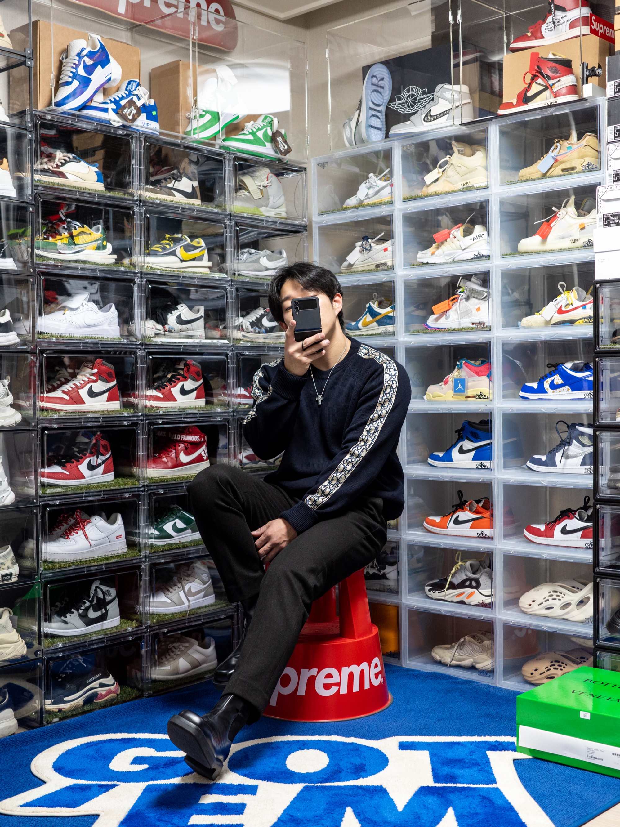 Dior B23 Low Dior Oblique White & Black, Maison Mihara Yasuhiro Blakey OG Sole Leather Low-top Sneakers Black 착용 스타일 - 2