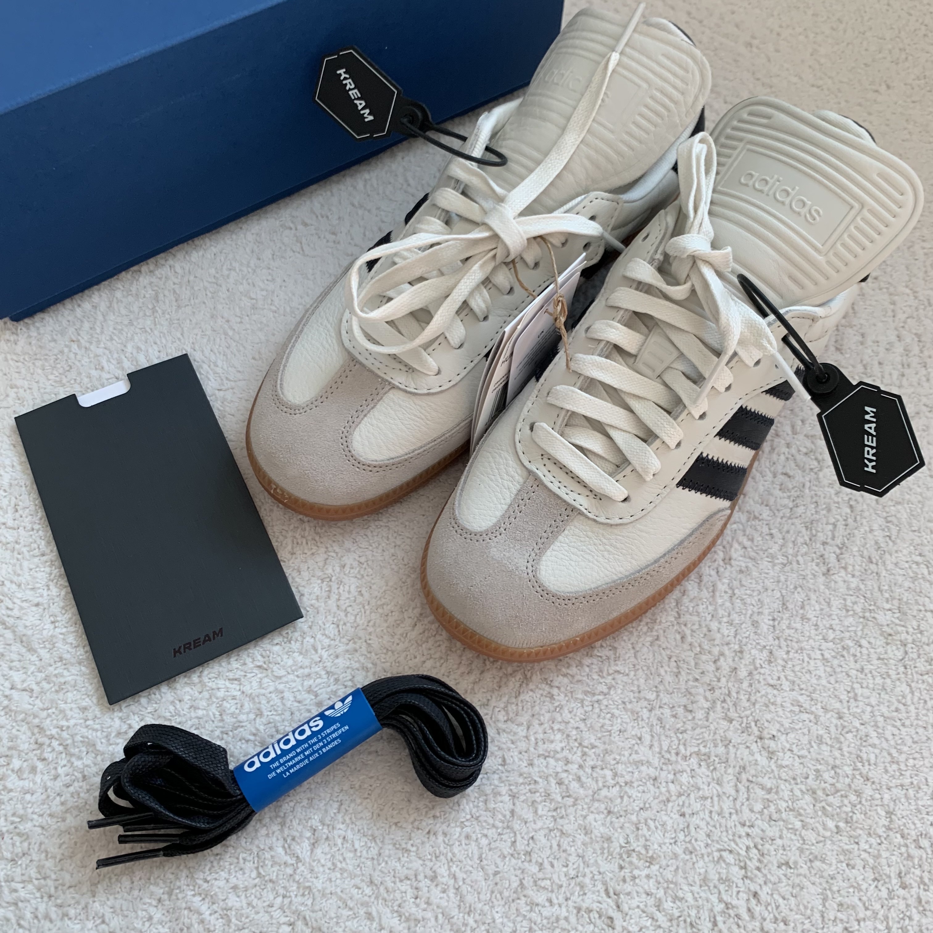 Adidas x Pharrell Williams Humanrace Samba Cloud White Night Grey 착용 스타일 - 2
