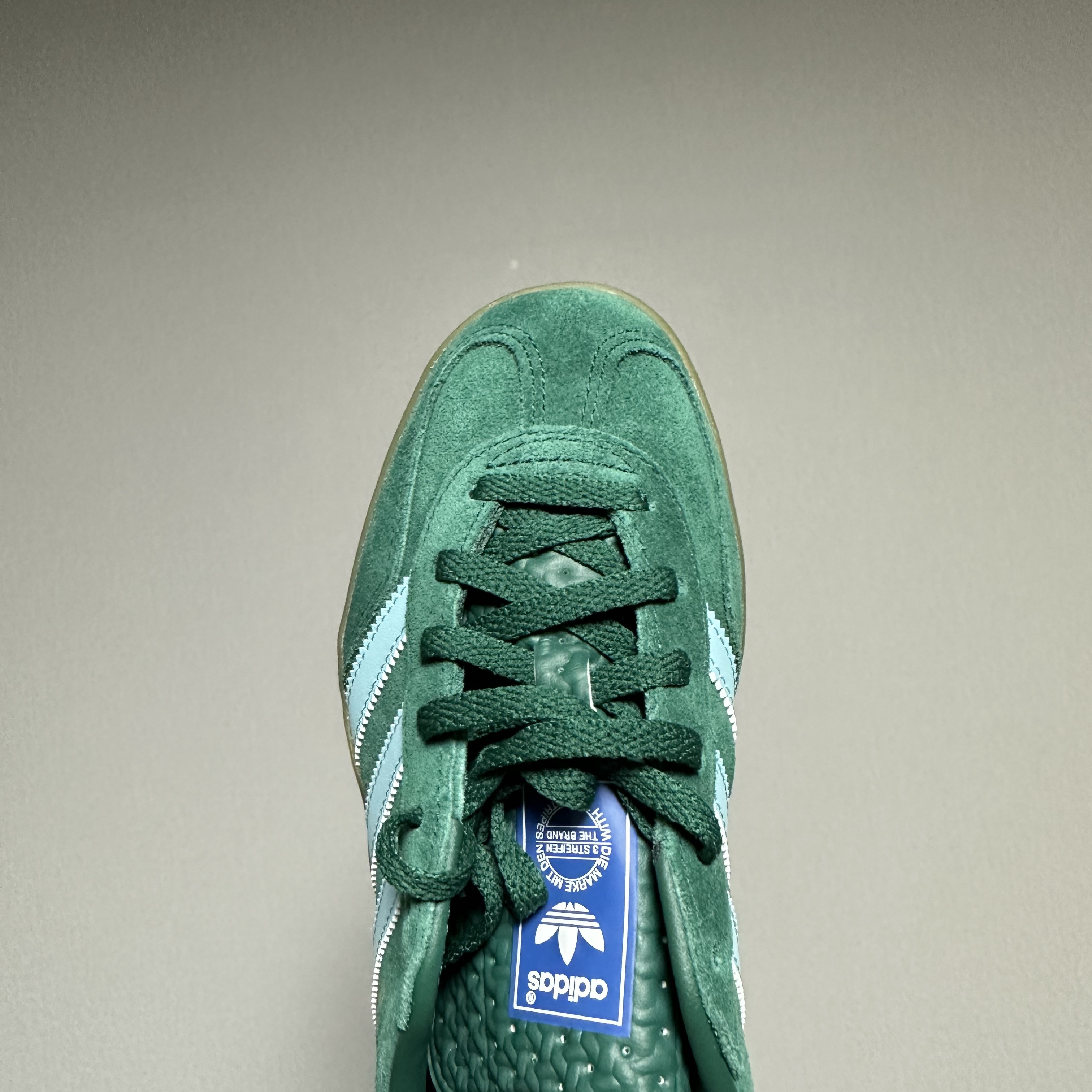 Adidas Gazelle Indoor Collegiate Green Hazy Sky 착용 스타일 - 3