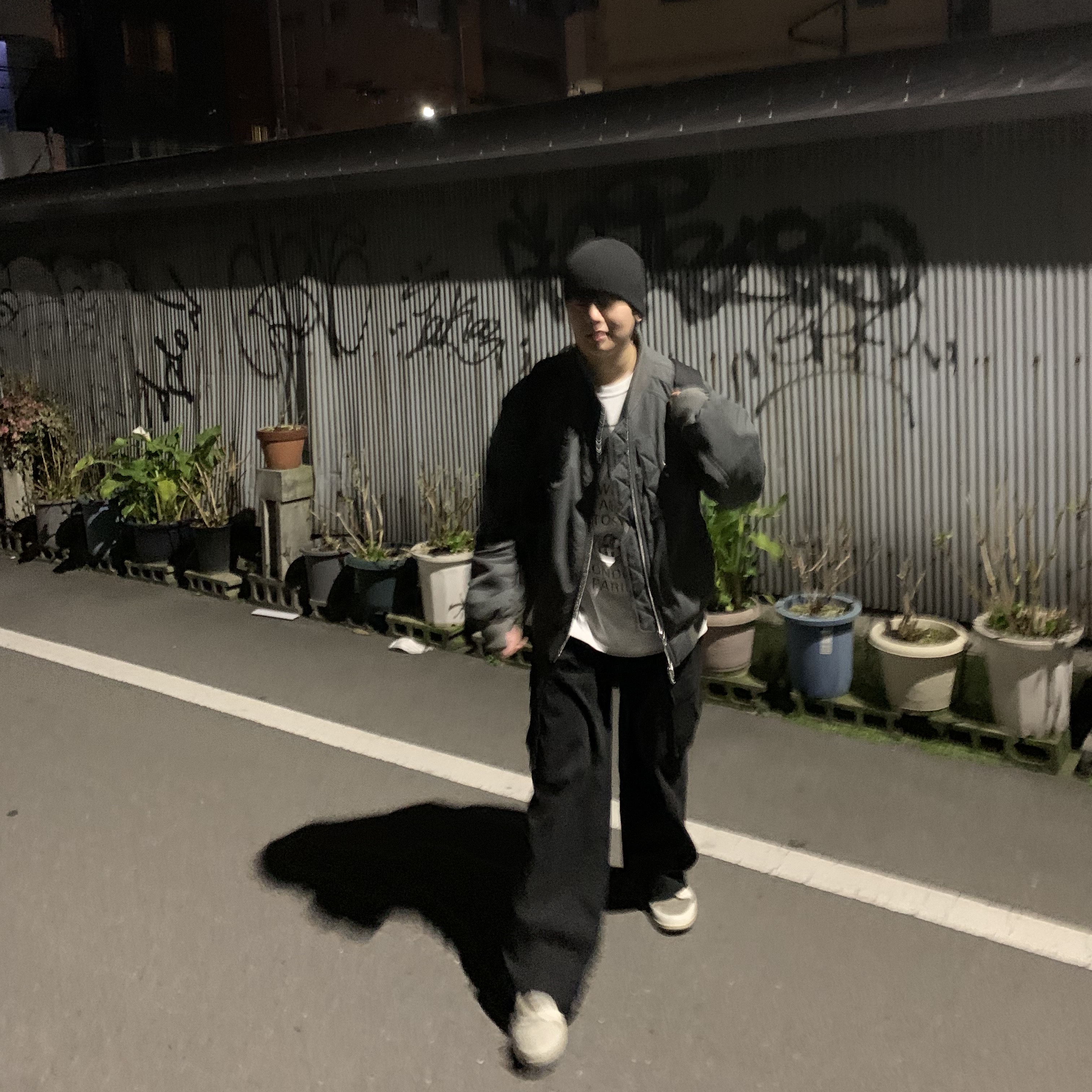 Undermycar Ababell Multi Flap Oversized Bomber Balsam Green - 22SS, Jordan 1 x Travis Scott Retro Low OG SP Sail and Ridgerock 착용 스타일 - 2