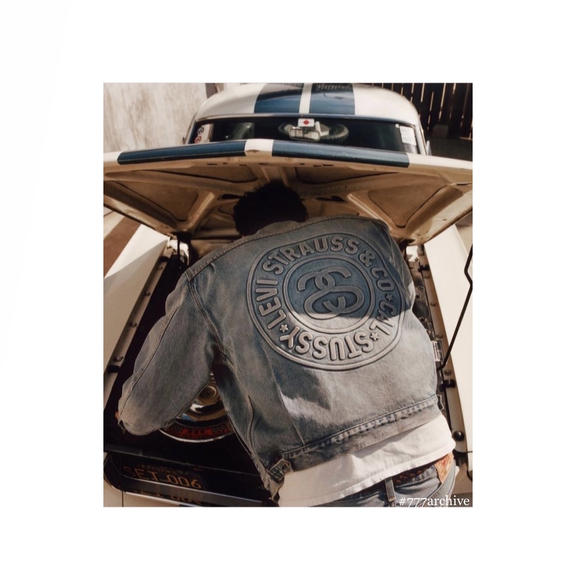 Stussy x Levi's Embossed Trucker Jacket Indigo, Stussy x Levi's Embossed 501 Jean Indigo 착용 스타일 - 1