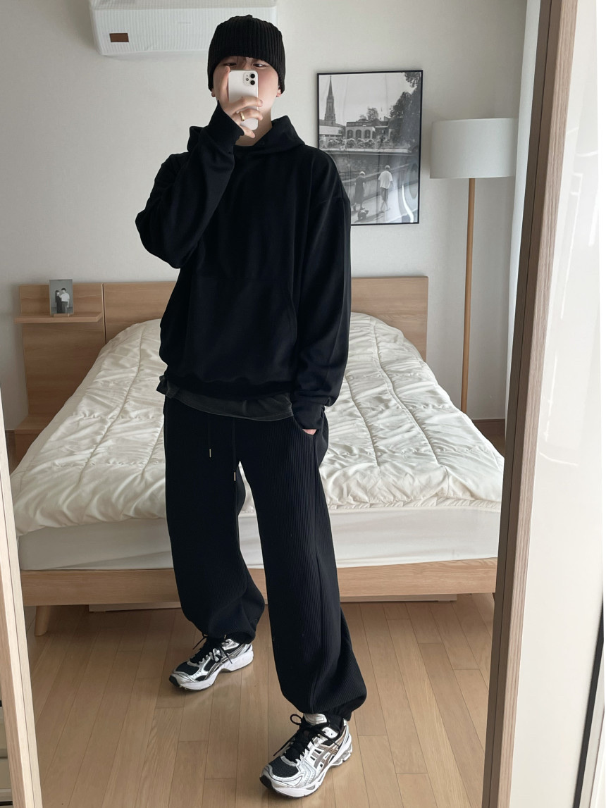Asics Gel-Kayano 14 Black Coffee 착용 스타일 - 1