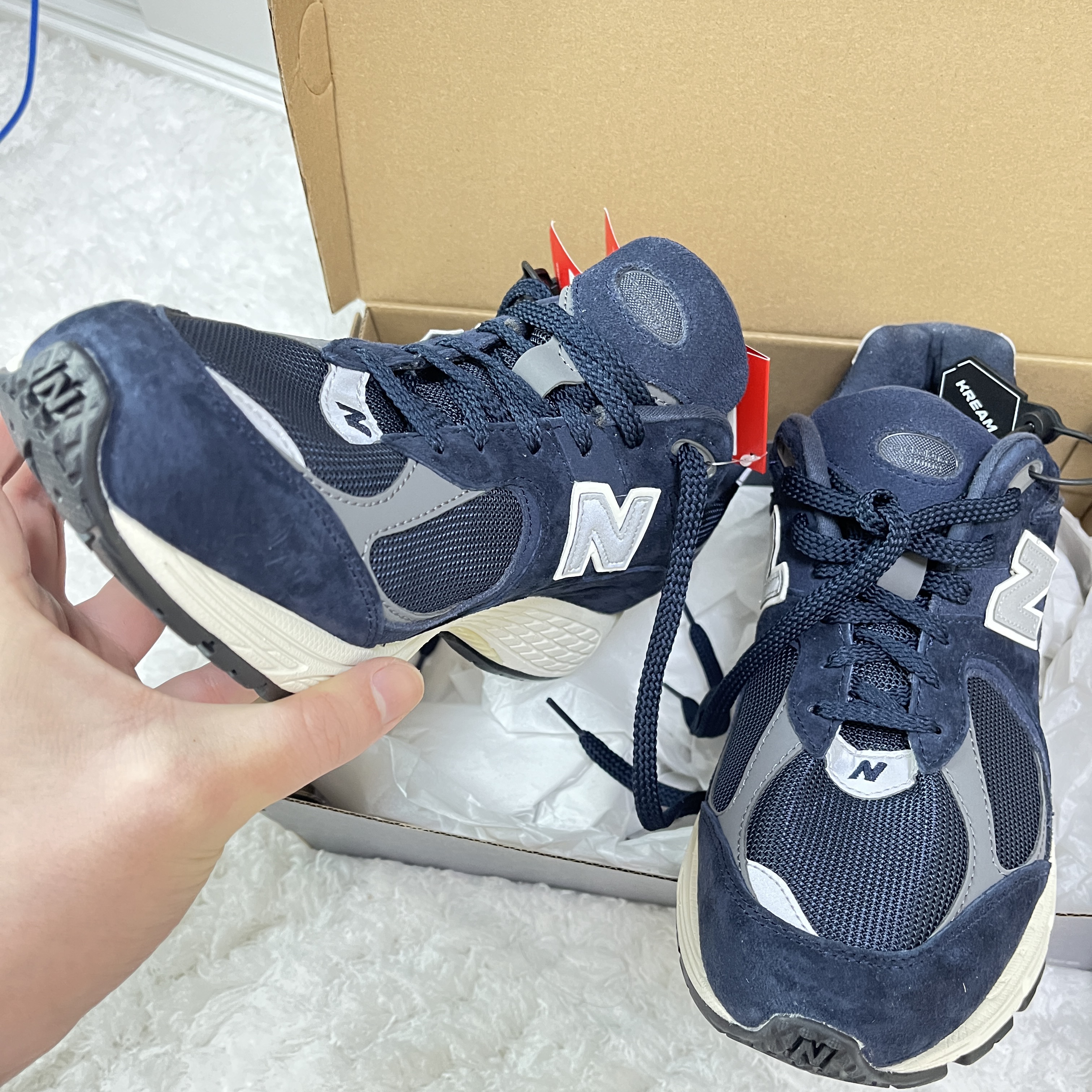 New Balance 2002R Eclipse Castlerock 착용 스타일 - 1