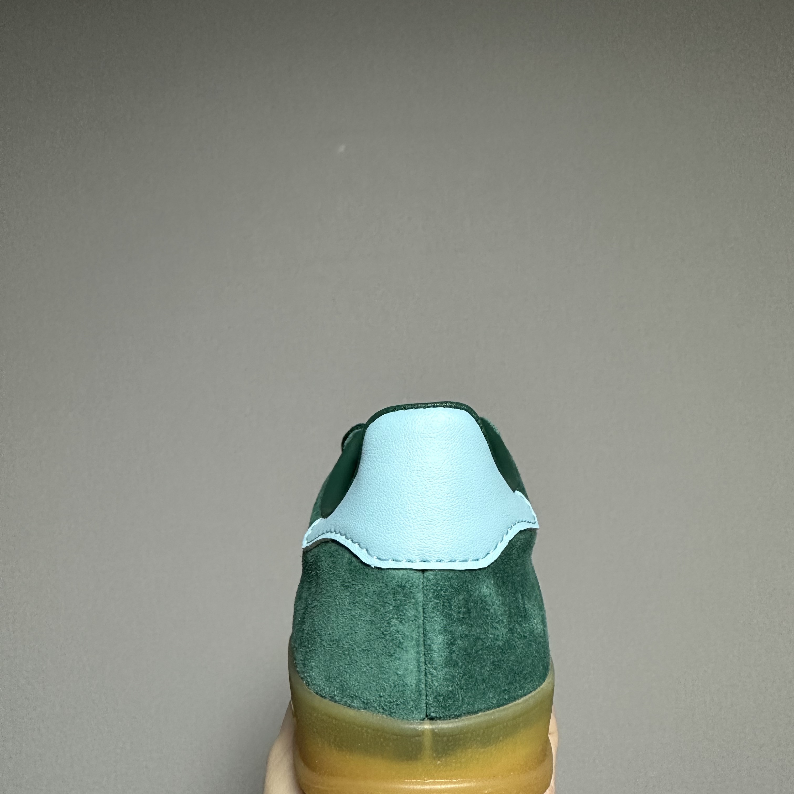 Adidas Gazelle Indoor Collegiate Green Hazy Sky 착용 스타일 - 2