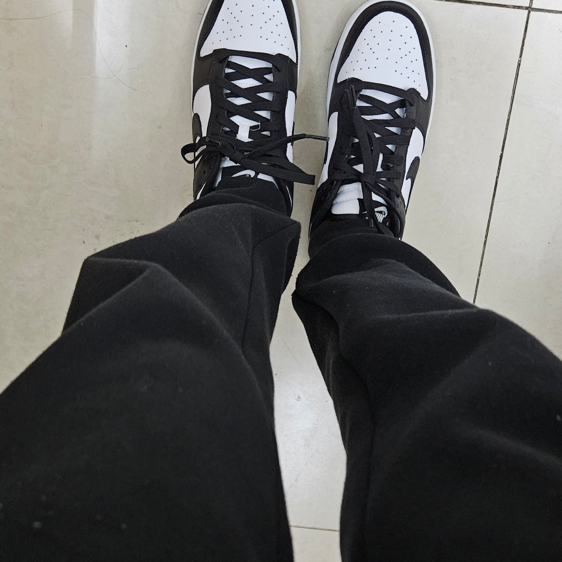 Nike Dunk Low Retro Black 착용 스타일