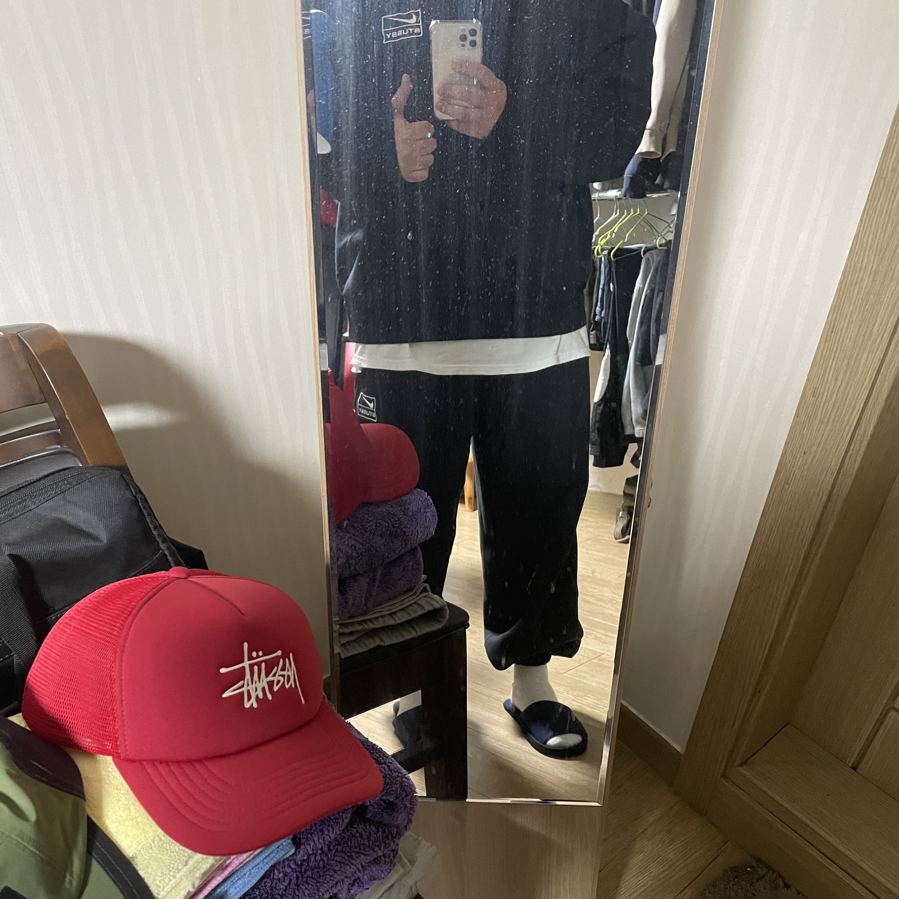 Nike x Stussy NRG Washed Fleece Crewneck Black (DO5310-010), Nike x Stussy NRG Washed Fleece Pants Black (DO5296-010) 착용 스타일
