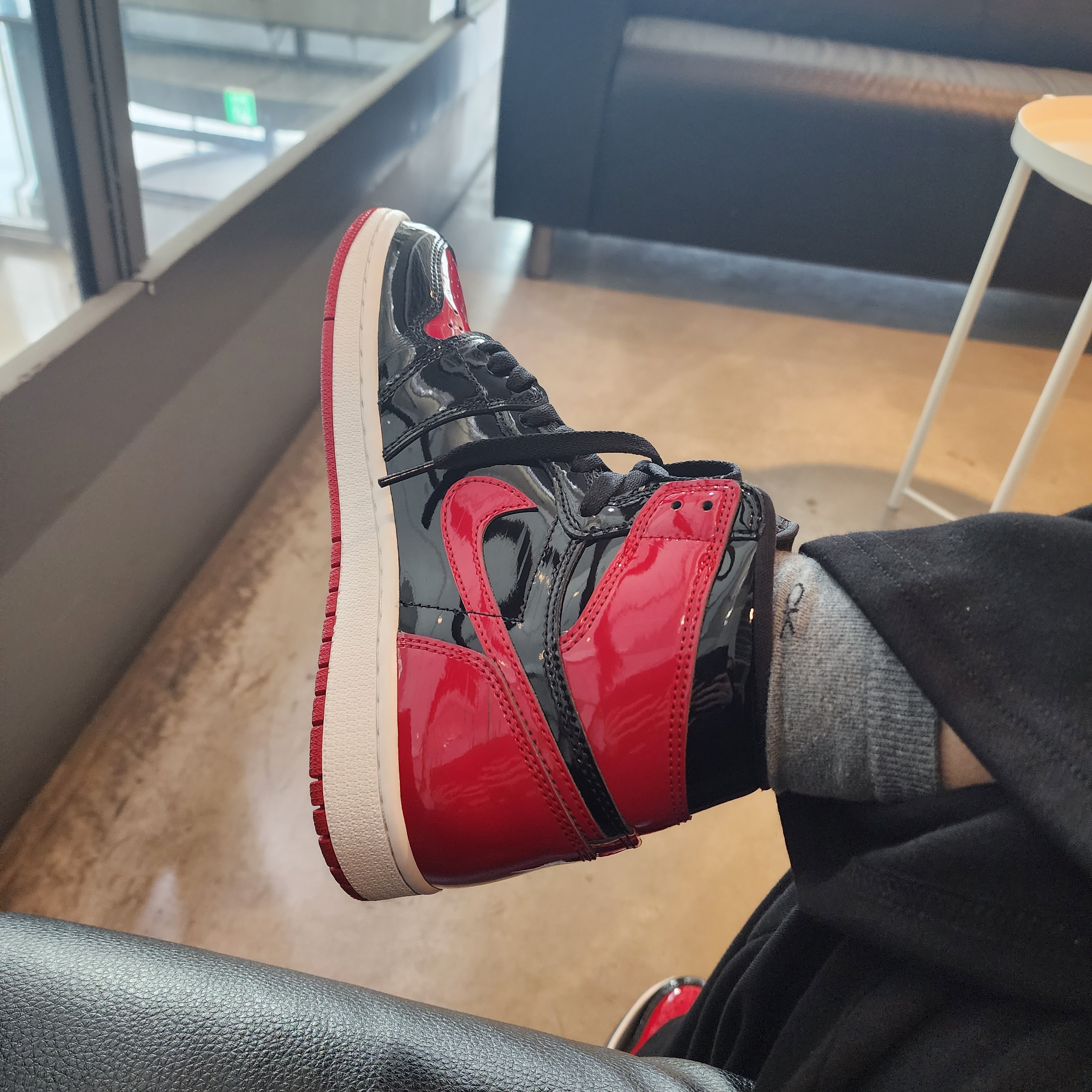 Jordan 1 Retro High OG Patent Bred 착용 스타일