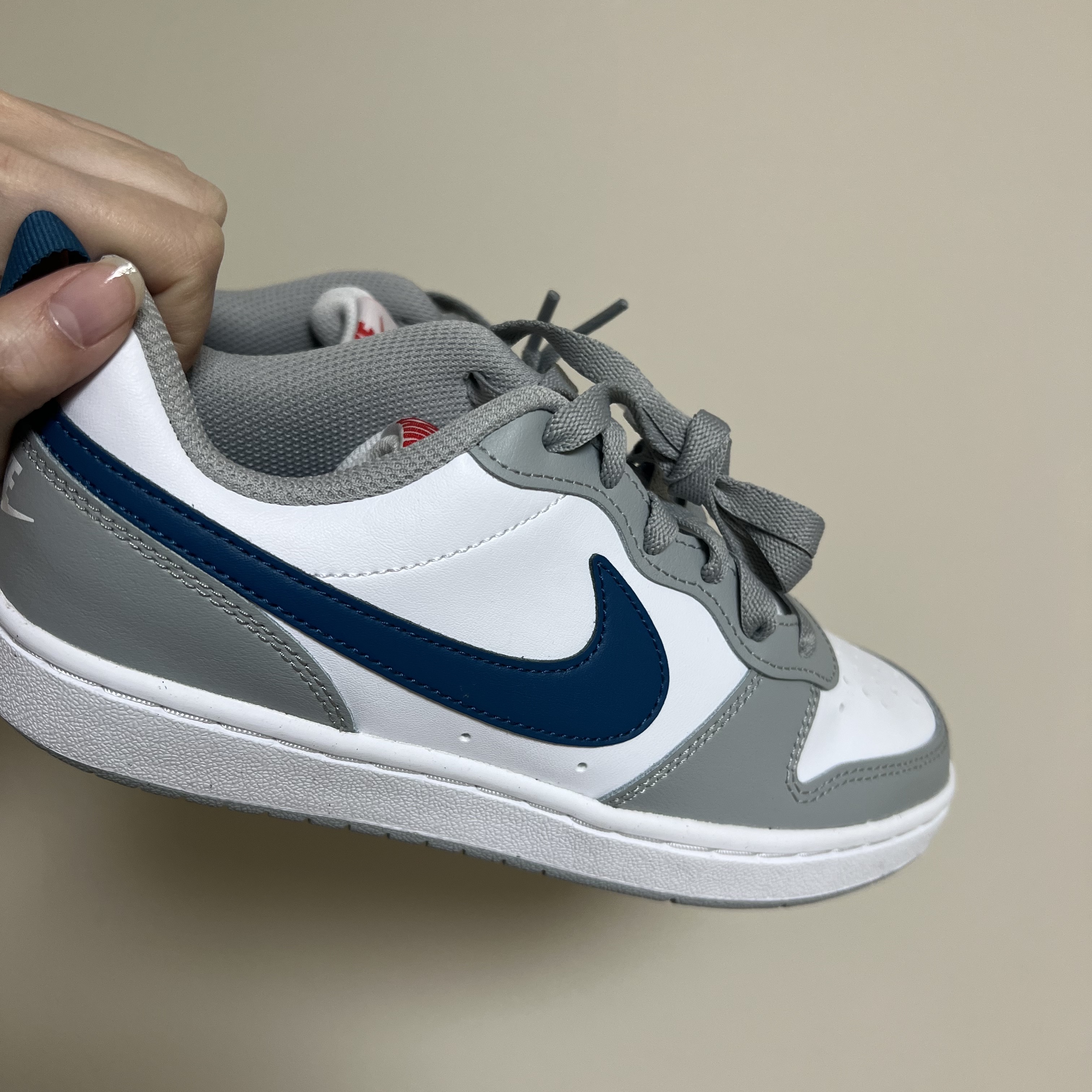 (GS) Nike Court Borough Low 2 Light Smoke Grey 착용 스타일