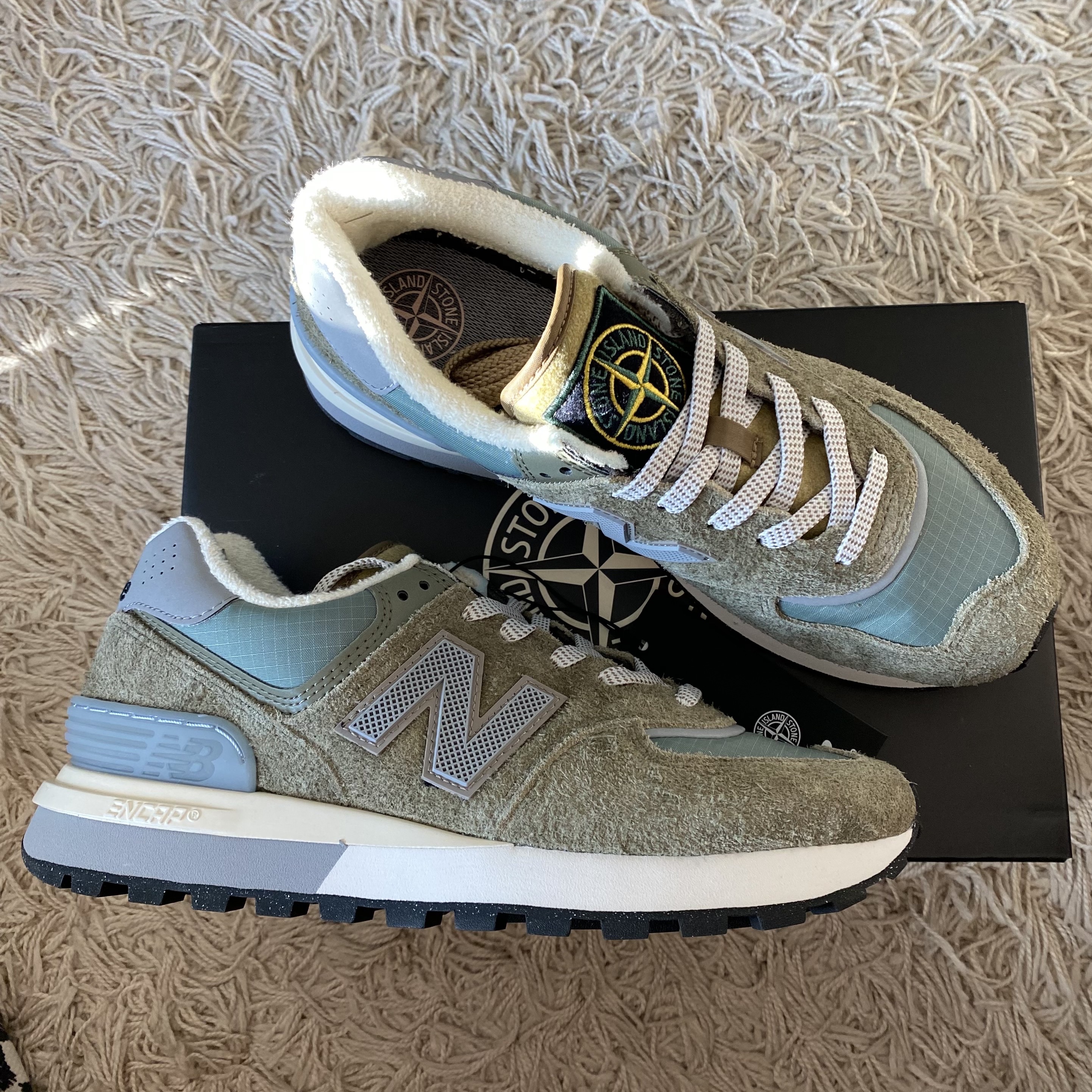 New Balance x Stone Island 574 Legacy Green 착용 스타일