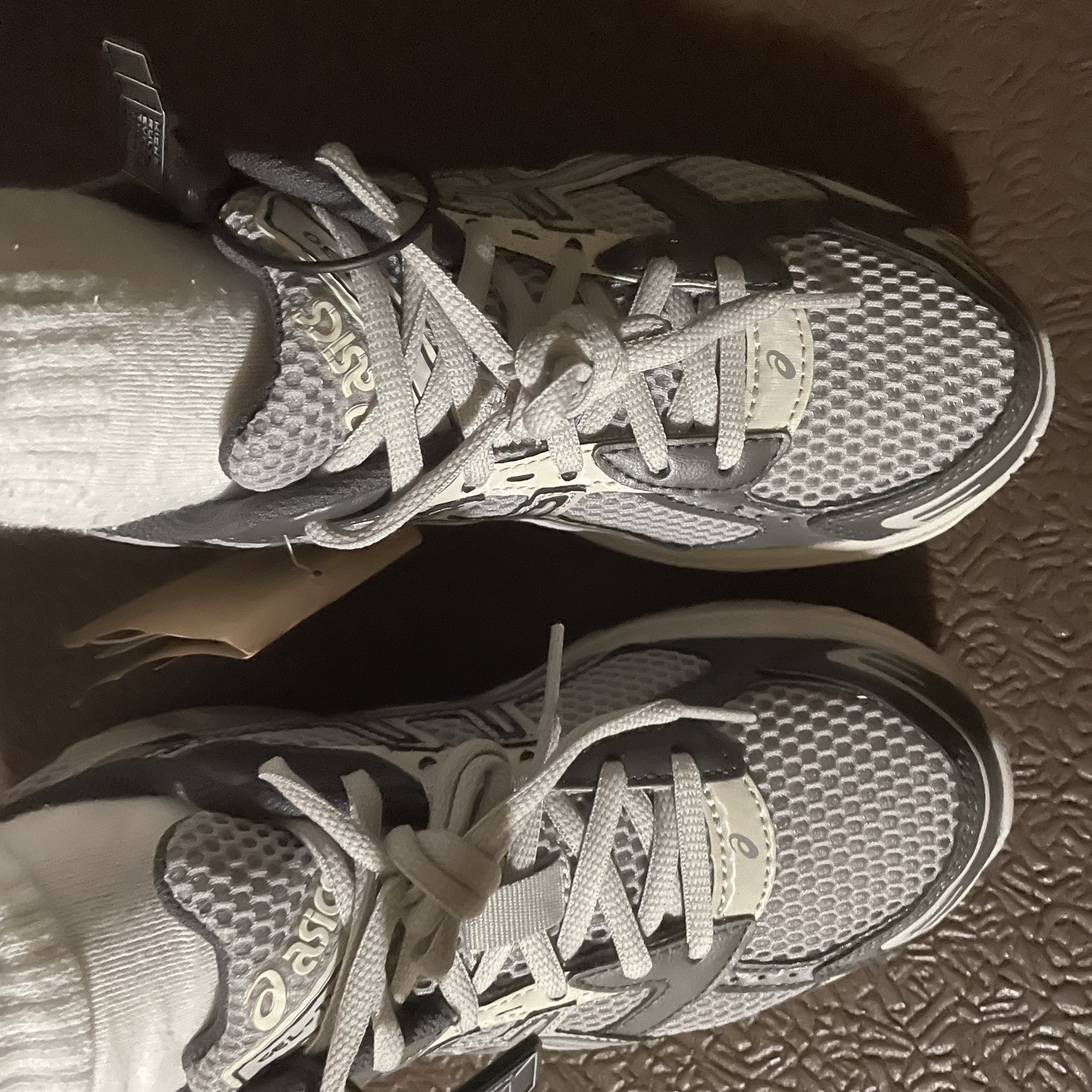 Asics Gel-1130 Oyster Grey Clay Grey 착용 스타일