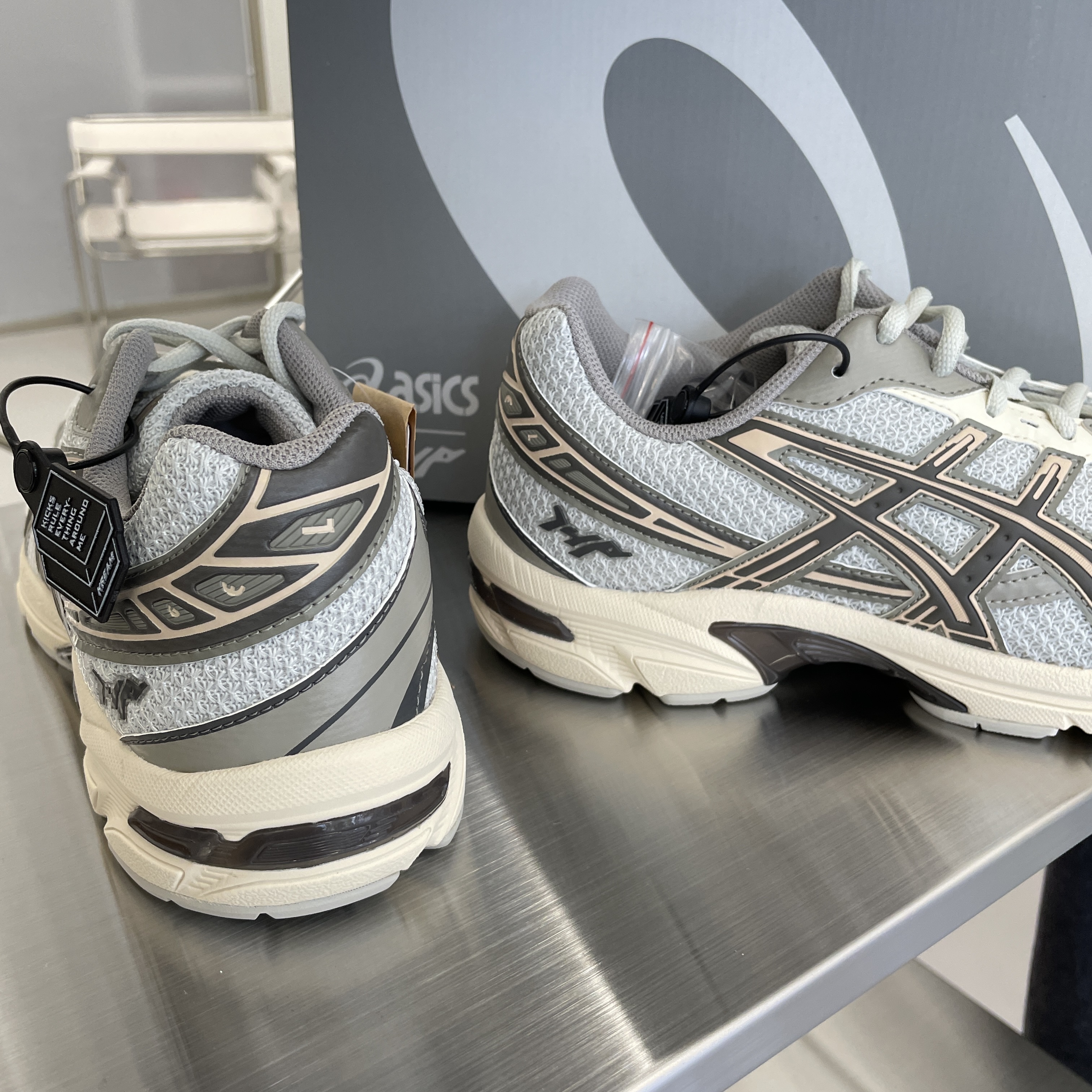 Asics x I4P Gel-1130 Glacier Grey Mink 착용 스타일