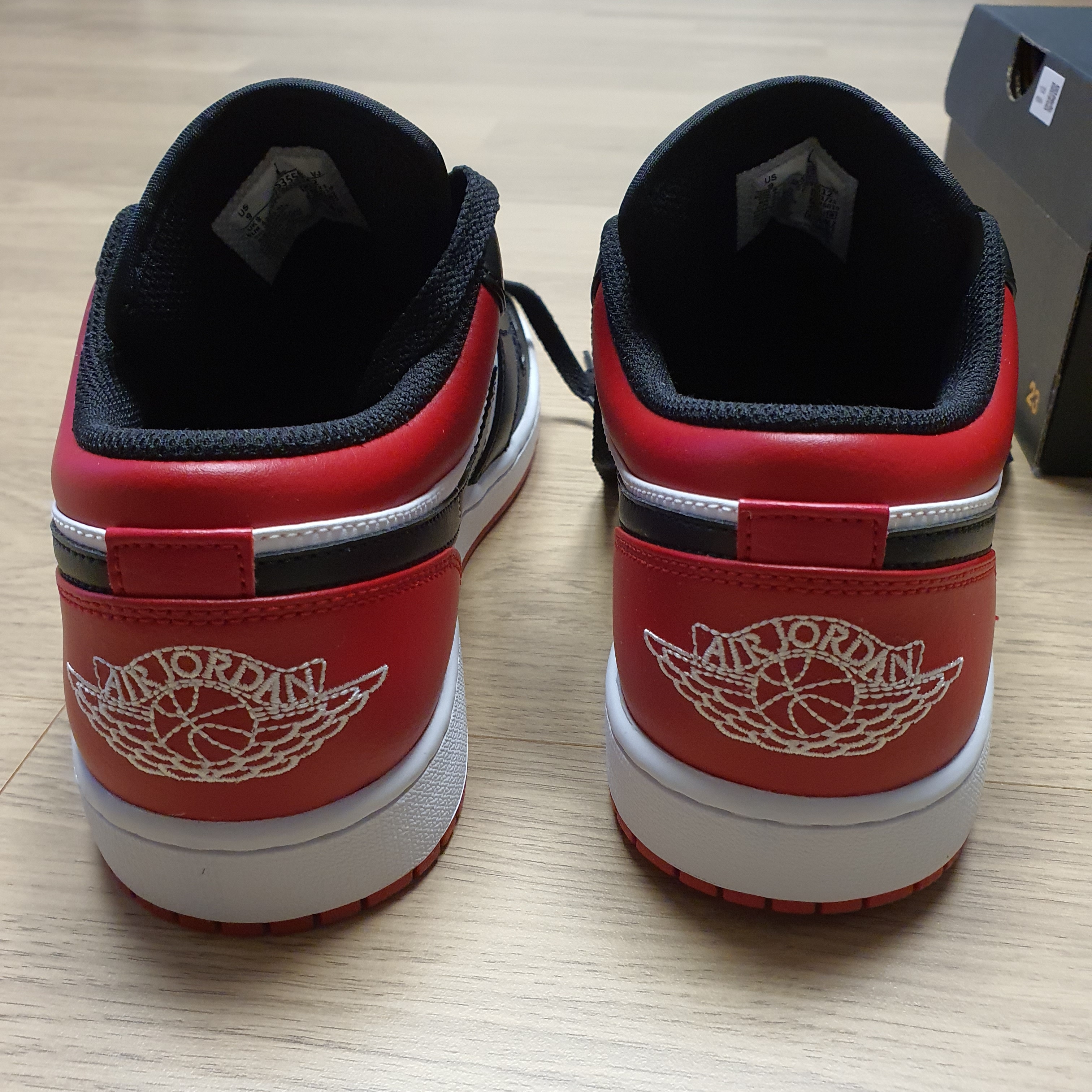 Jordan 1 Low Bred Toe 착용 스타일 - 1