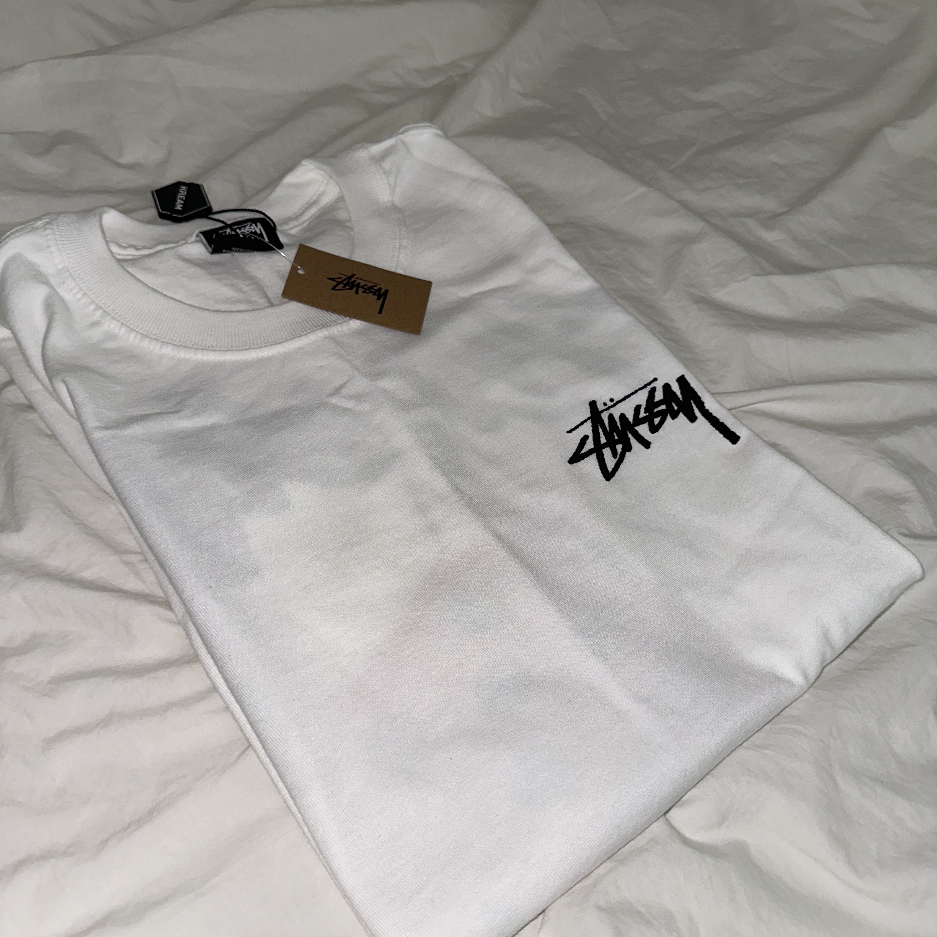 Stussy Fuzzy Dice T-Shirt White 착용 스타일 - 1