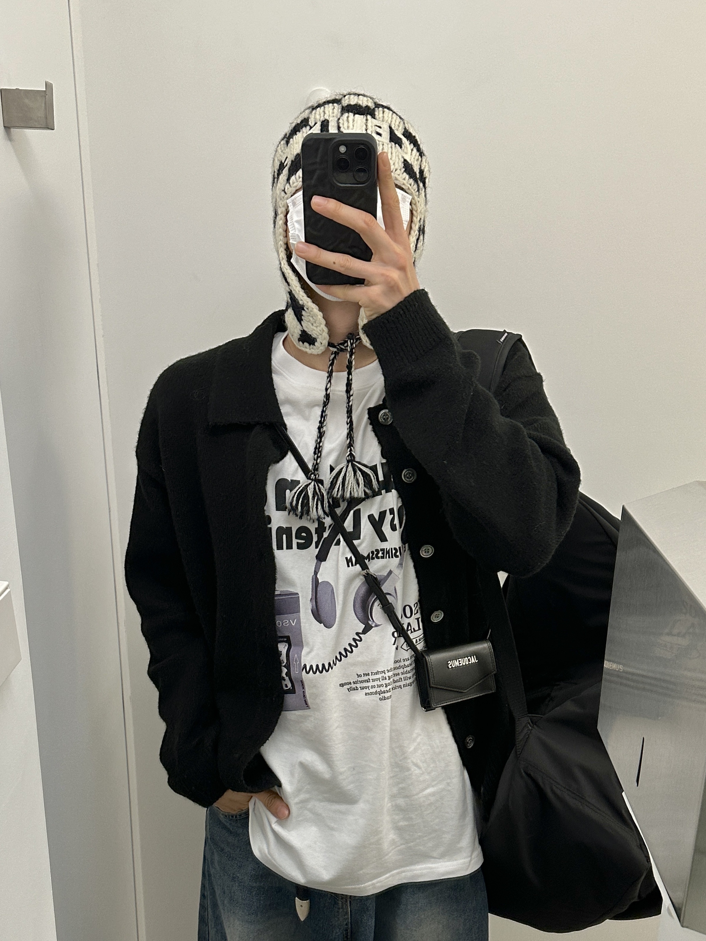 Balenciaga Tyrex Sneakers Black Grey, Celine Peruvian Beanie in Checked Alpaca Wool Black Off White 착용 스타일 - 3
