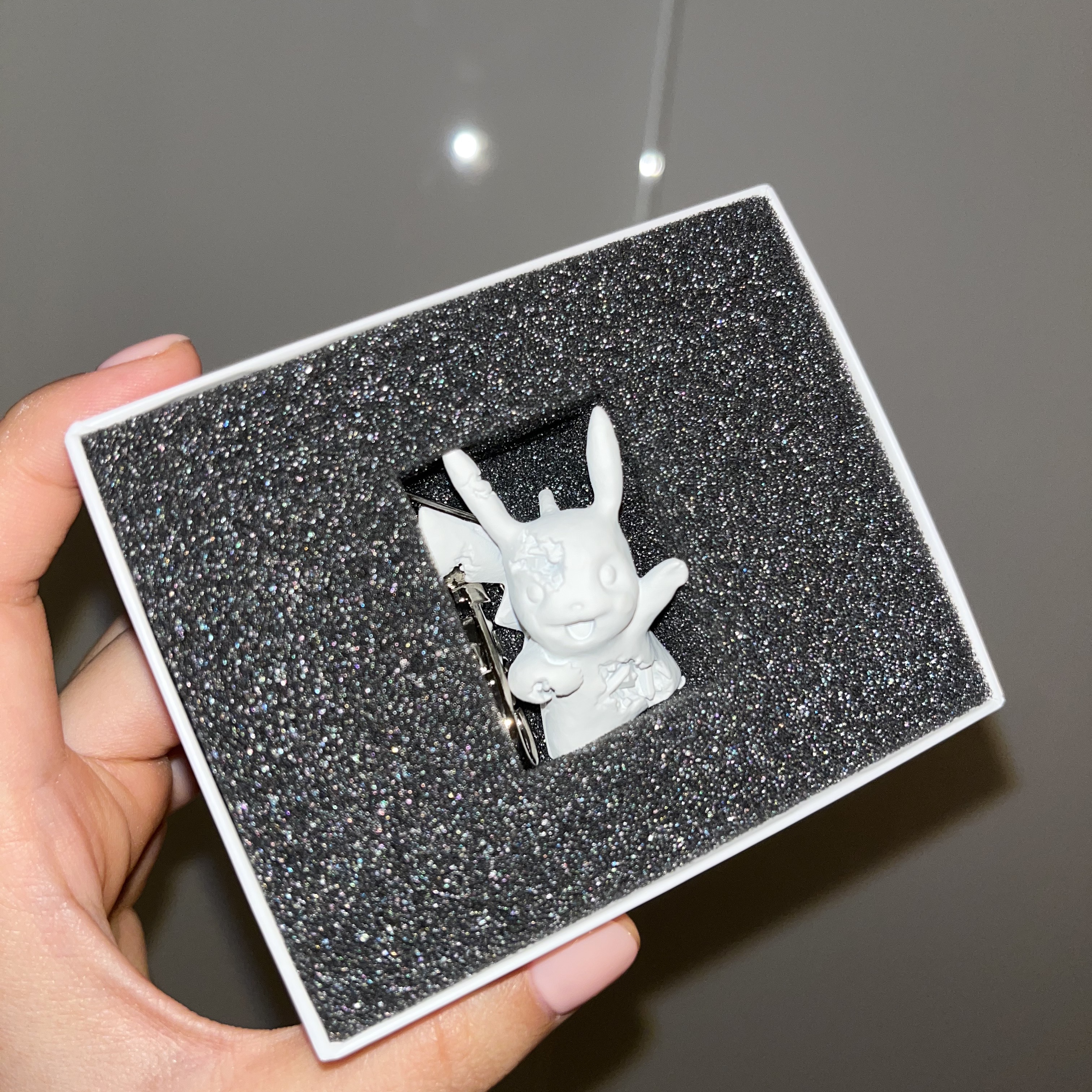 다니엘 아샴 x 포켓몬 x 2G 도쿄 크리스탈라이즈드 피카츄 키체인