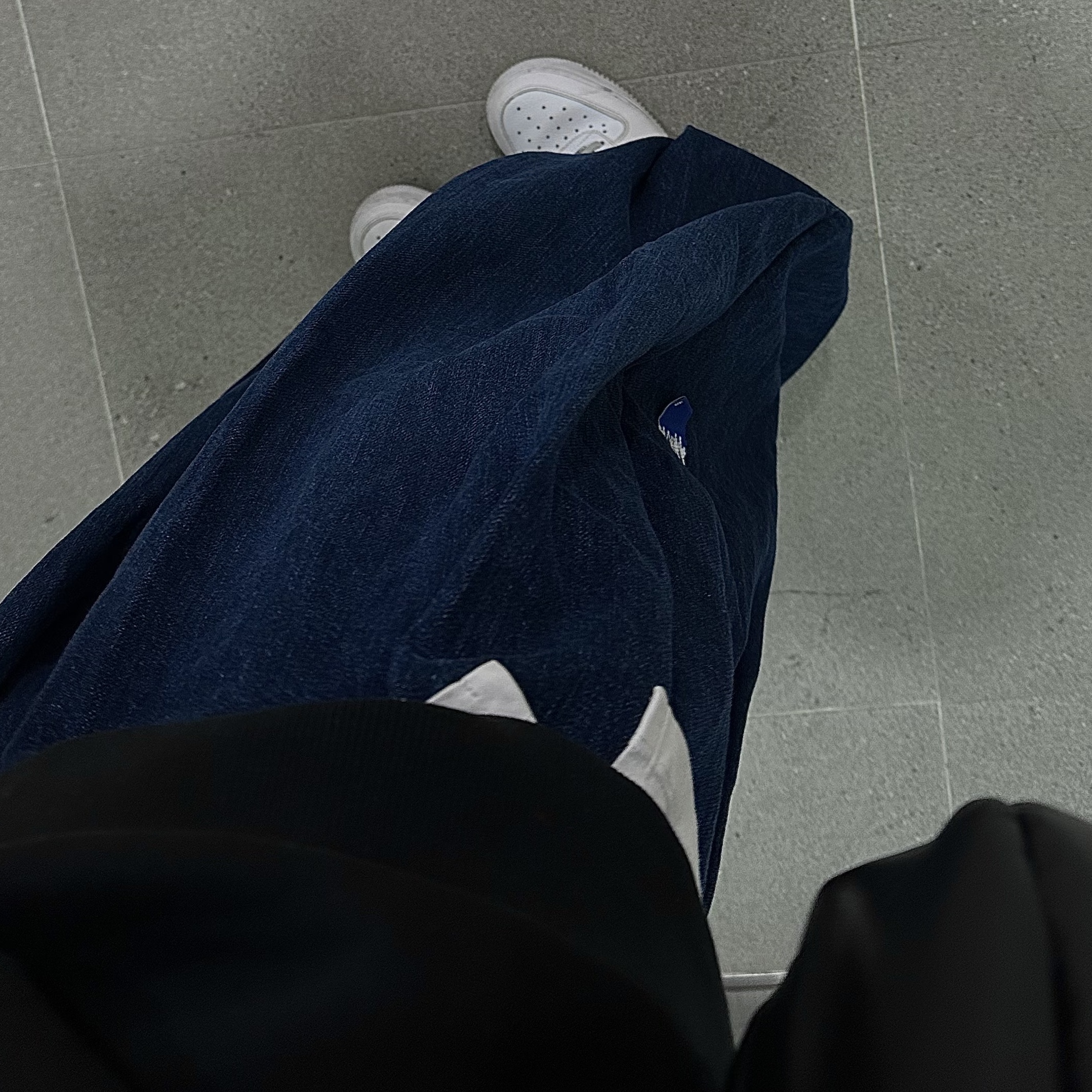 Zara x Ader Error Wide Leg Jeans Blue, (W) Nike Air Force 1 Low '07 LX Chrome Luxe 착용 스타일