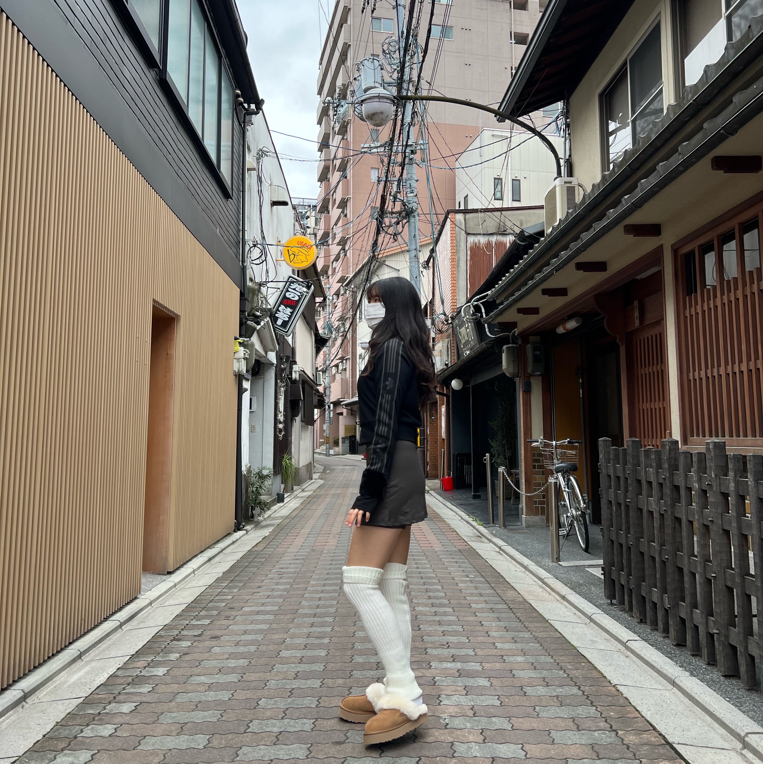 (W) UGG Disquette Slipper Chestnut 착용 스타일