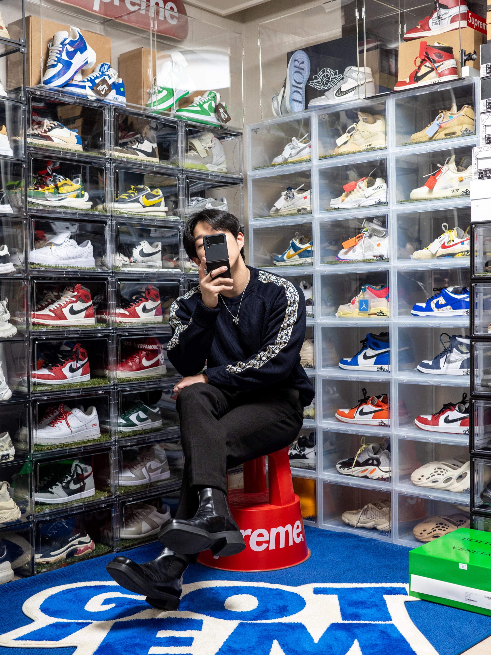 Dior B23 Low Dior Oblique White & Black, Maison Mihara Yasuhiro Blakey OG Sole Leather Low-top Sneakers Black 착용 스타일 - 1