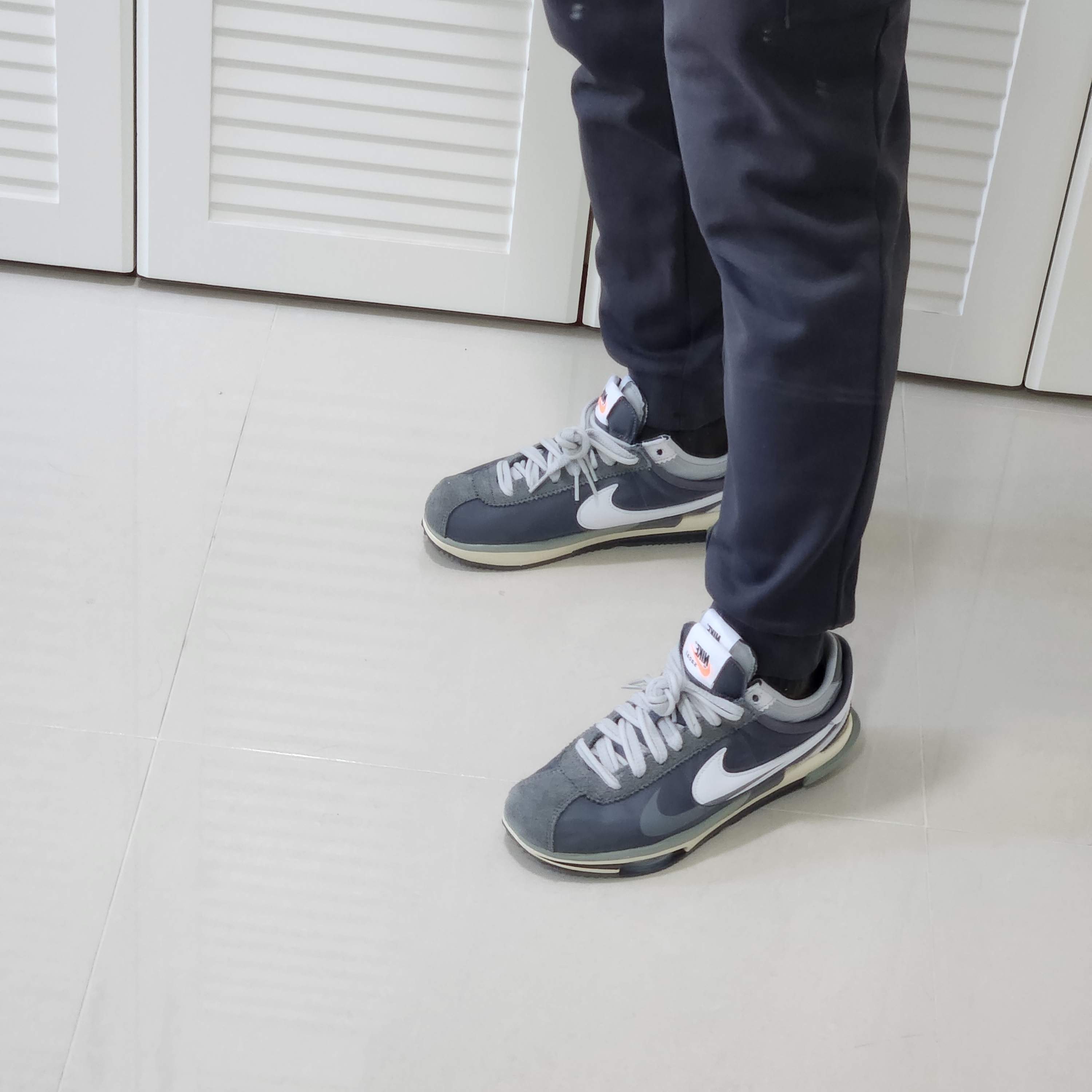 Nike x Sacai Zoom Cortez SP Iron Grey 착용 스타일
