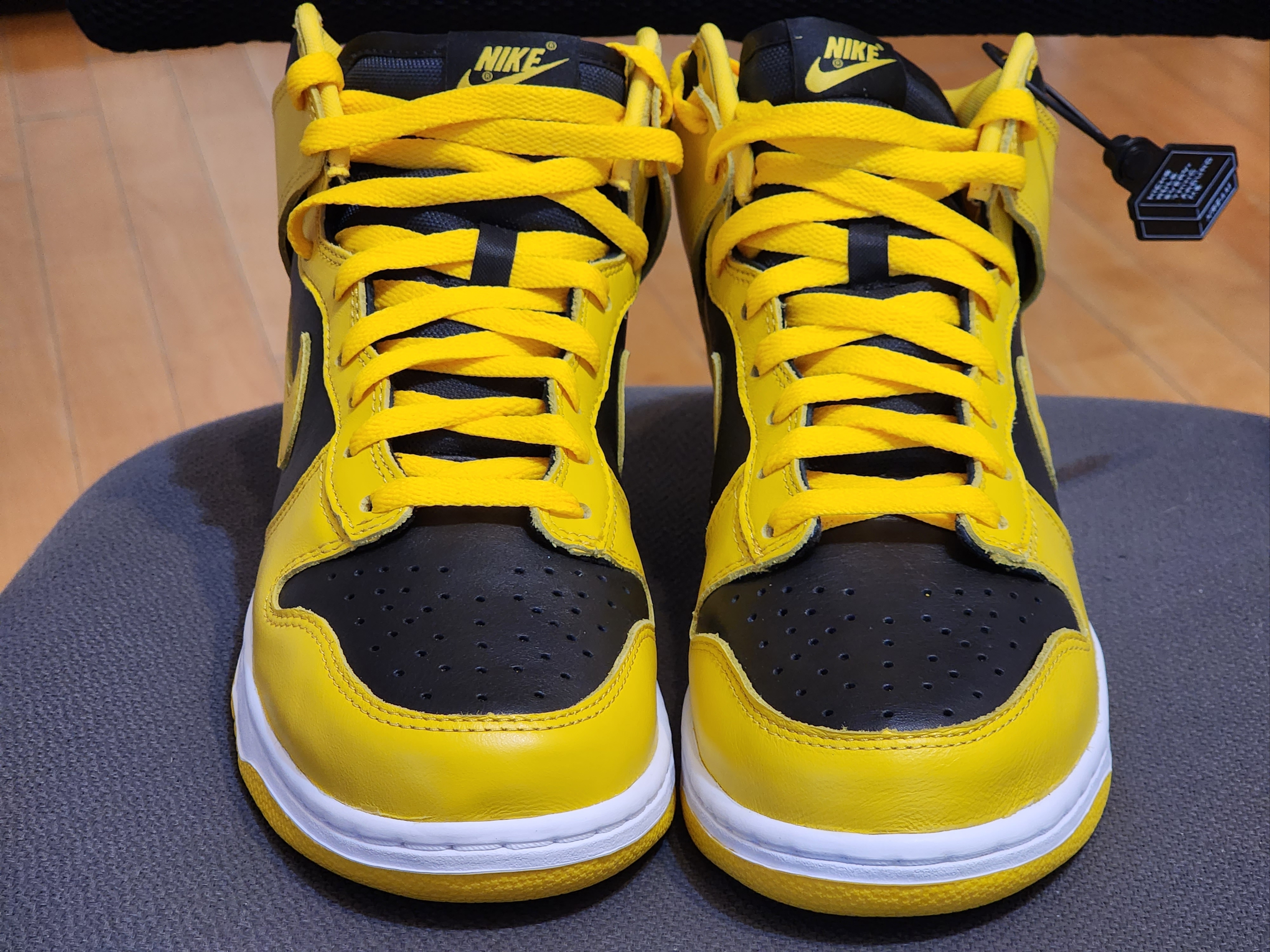 Nike Dunk High SP Varsity Maize 착용 스타일 - 2