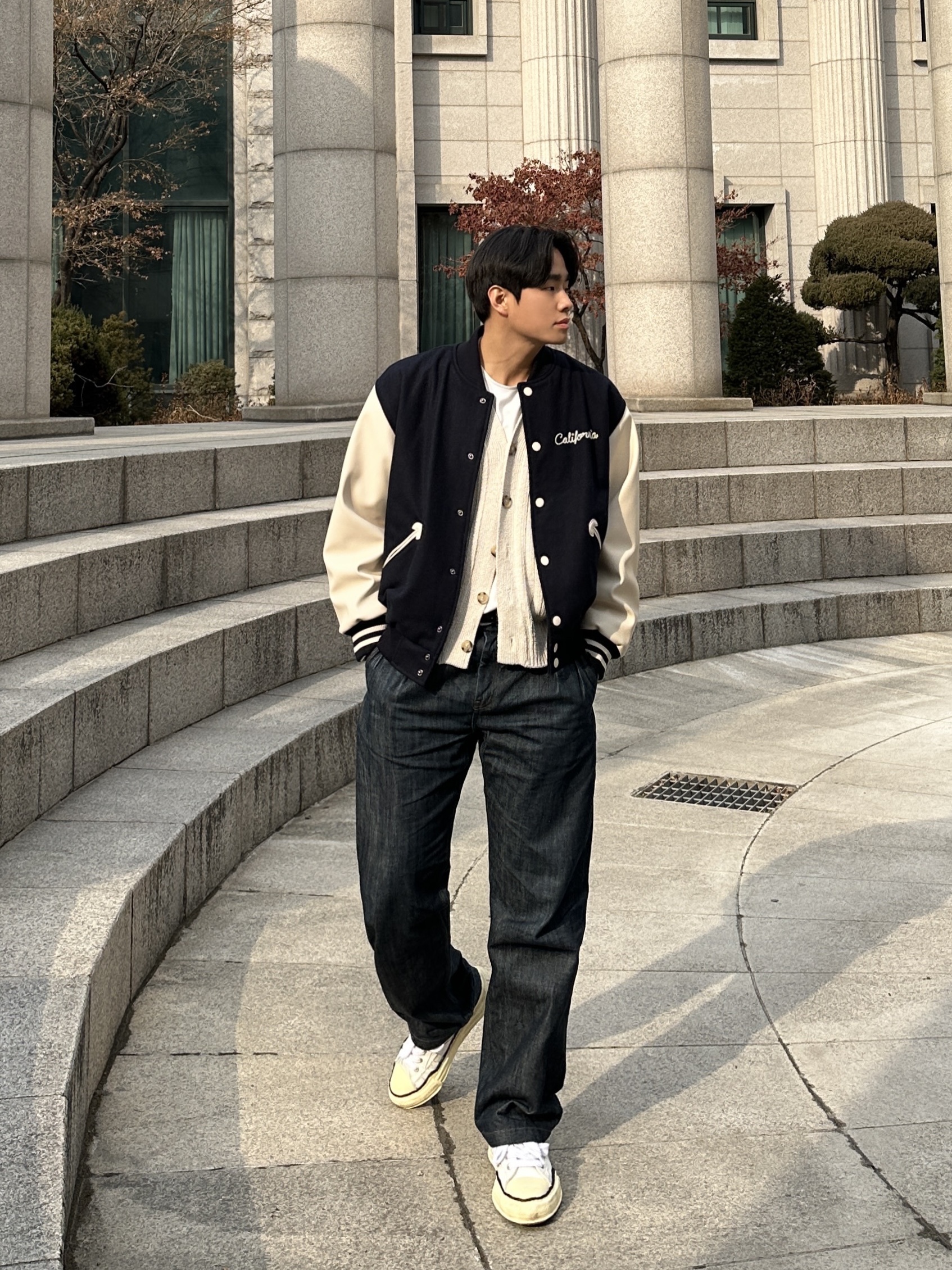 Maison Mihara Yasuhiro Peterson VL OG Sole Canvas Low-top Sneakers White 착용 스타일 - 2