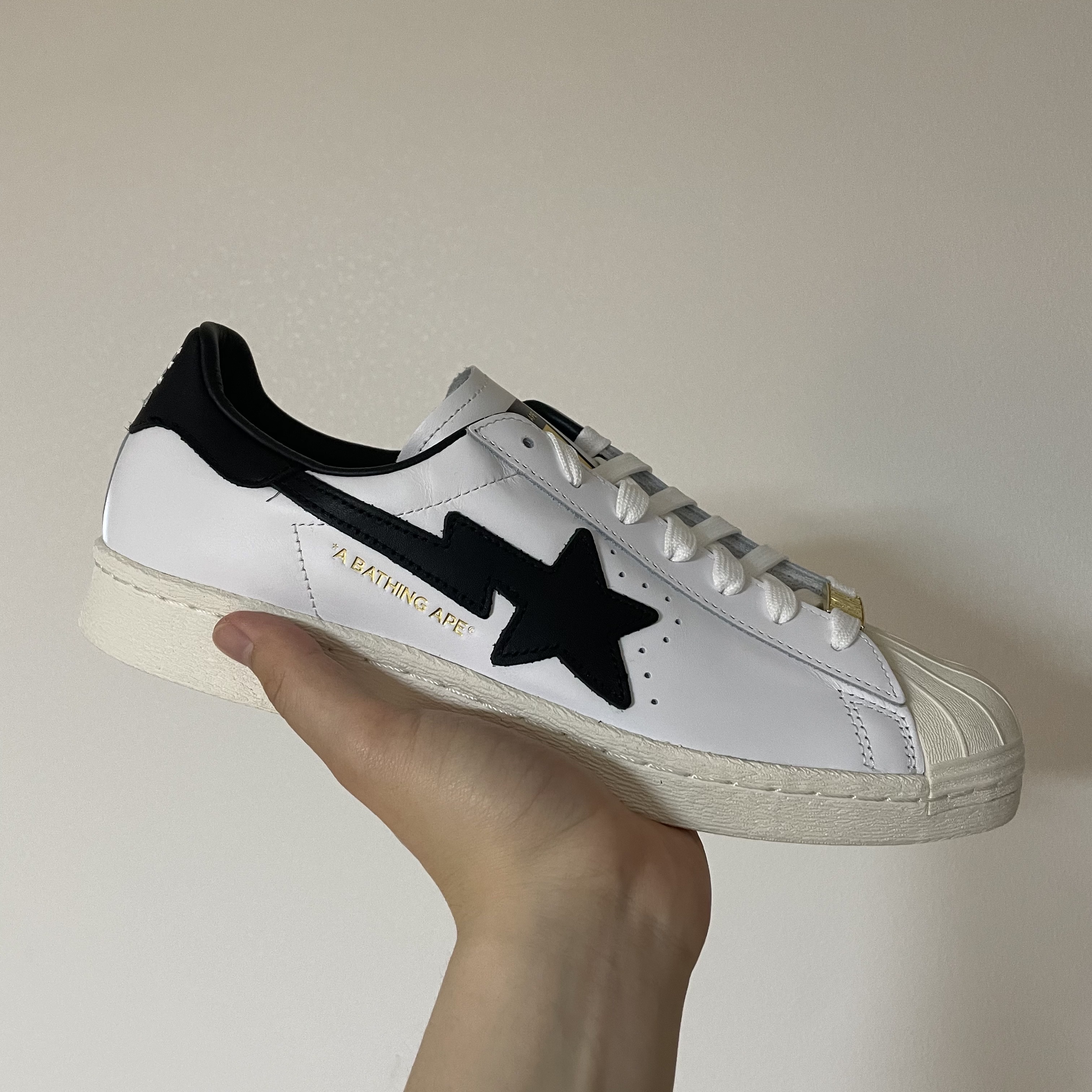 Adidas x BAPE Superstar 80s White Black 착용 스타일