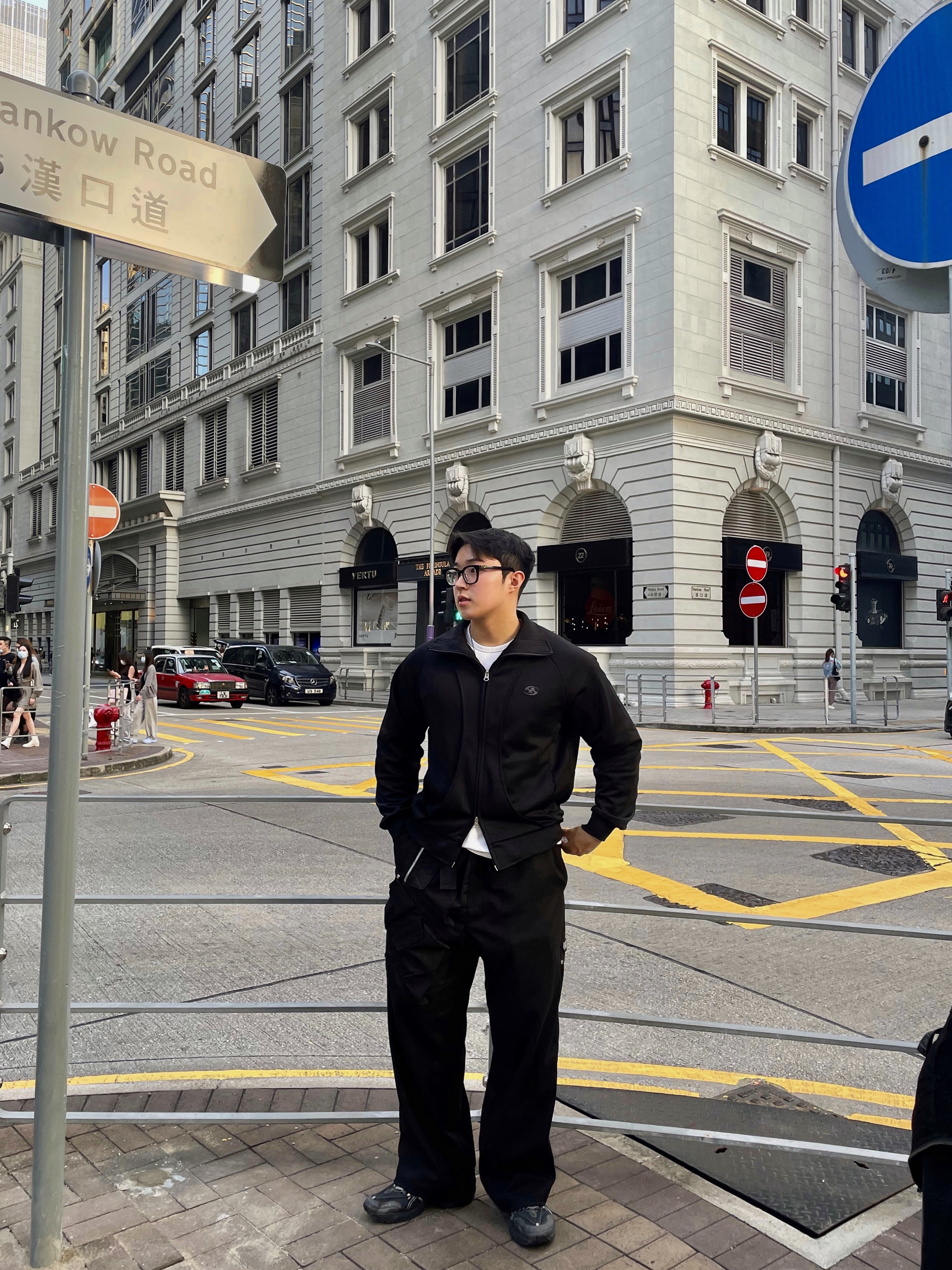 Sansan Gear Track Jacket Black - 22FW, Undermycar x Ohhyunseog Boltume.5 Hardware Cargo Pocket Wide Pants Turbo Black - 22FW 착용 스타일